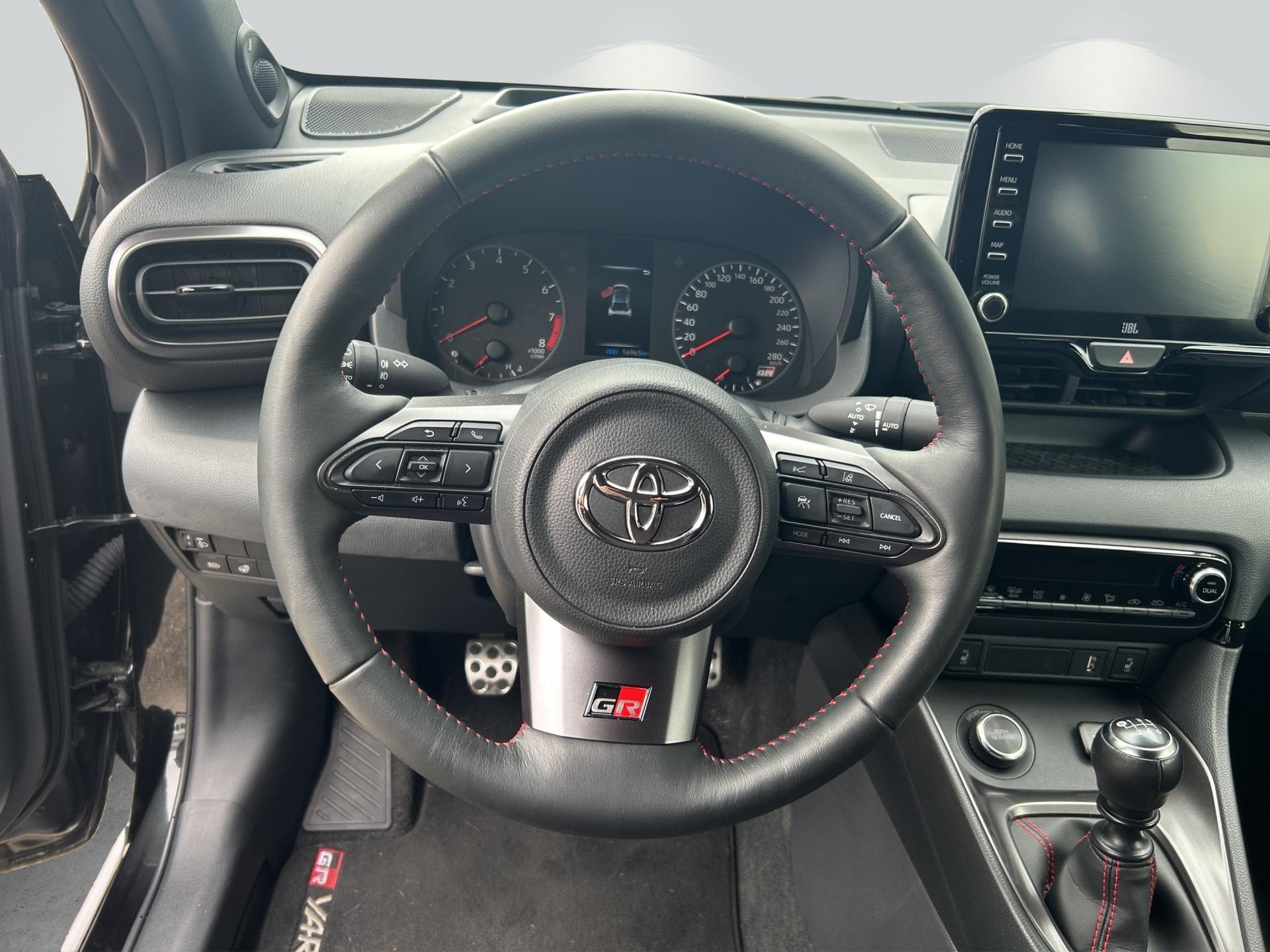 TOYOTA GR Yaris 1.6 Turbo Sport 4x4-image-10