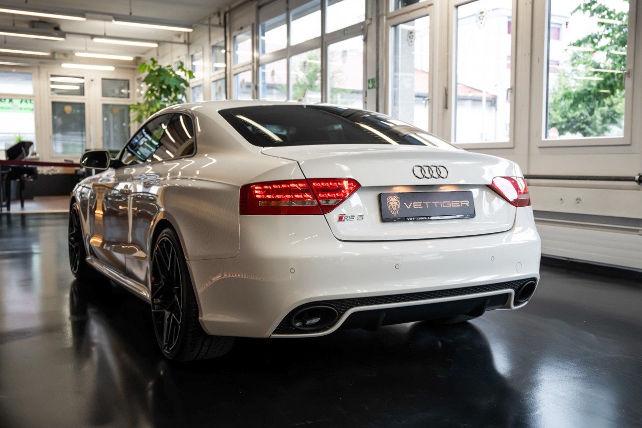 AUDI RS5 Coupé 4.2 FSI quattro S-tronic-image-3