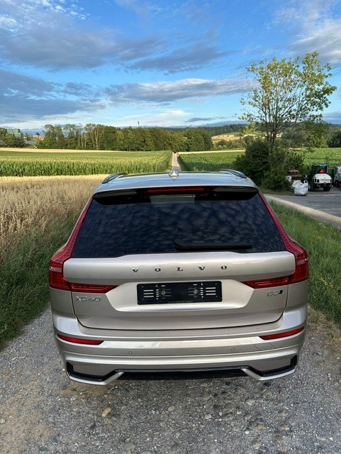 VOLVO 2.0 B5 MH Plus Dark AWD-image-18