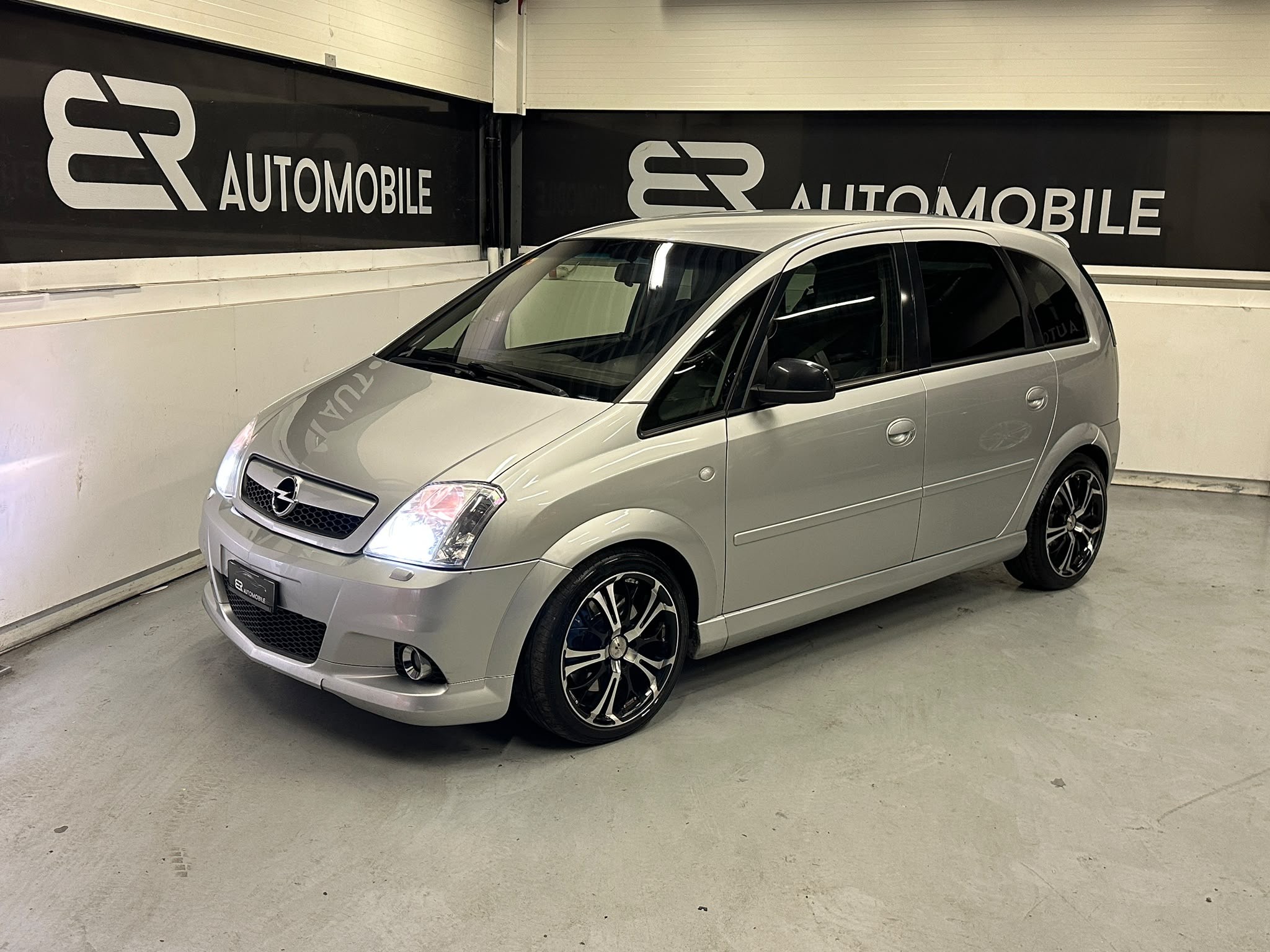 OPEL Meriva 1.6i 16V Turbo OPC — slika 1