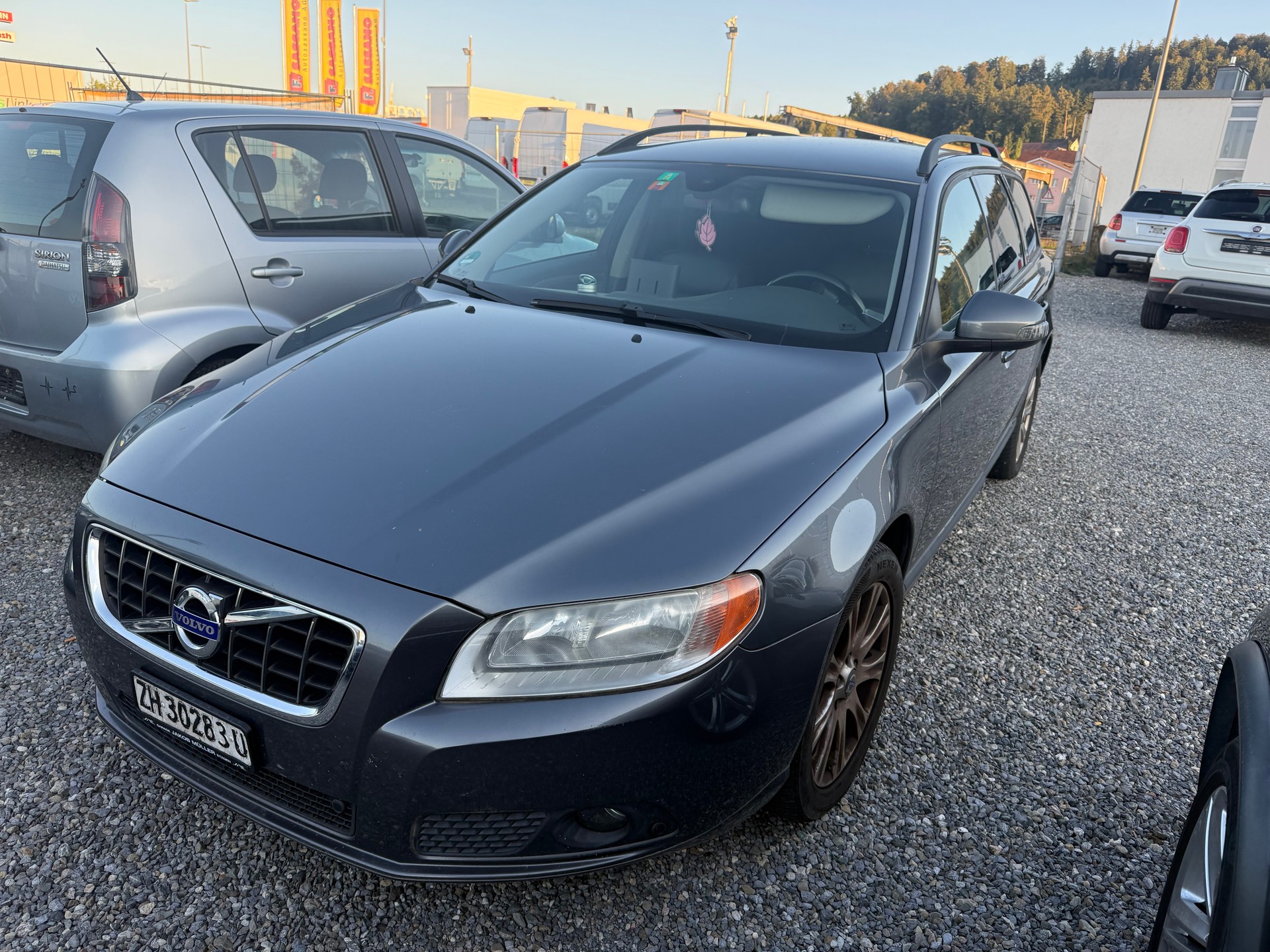 VOLVO V70 D5 AWD Kinetic Geartronic-image-0