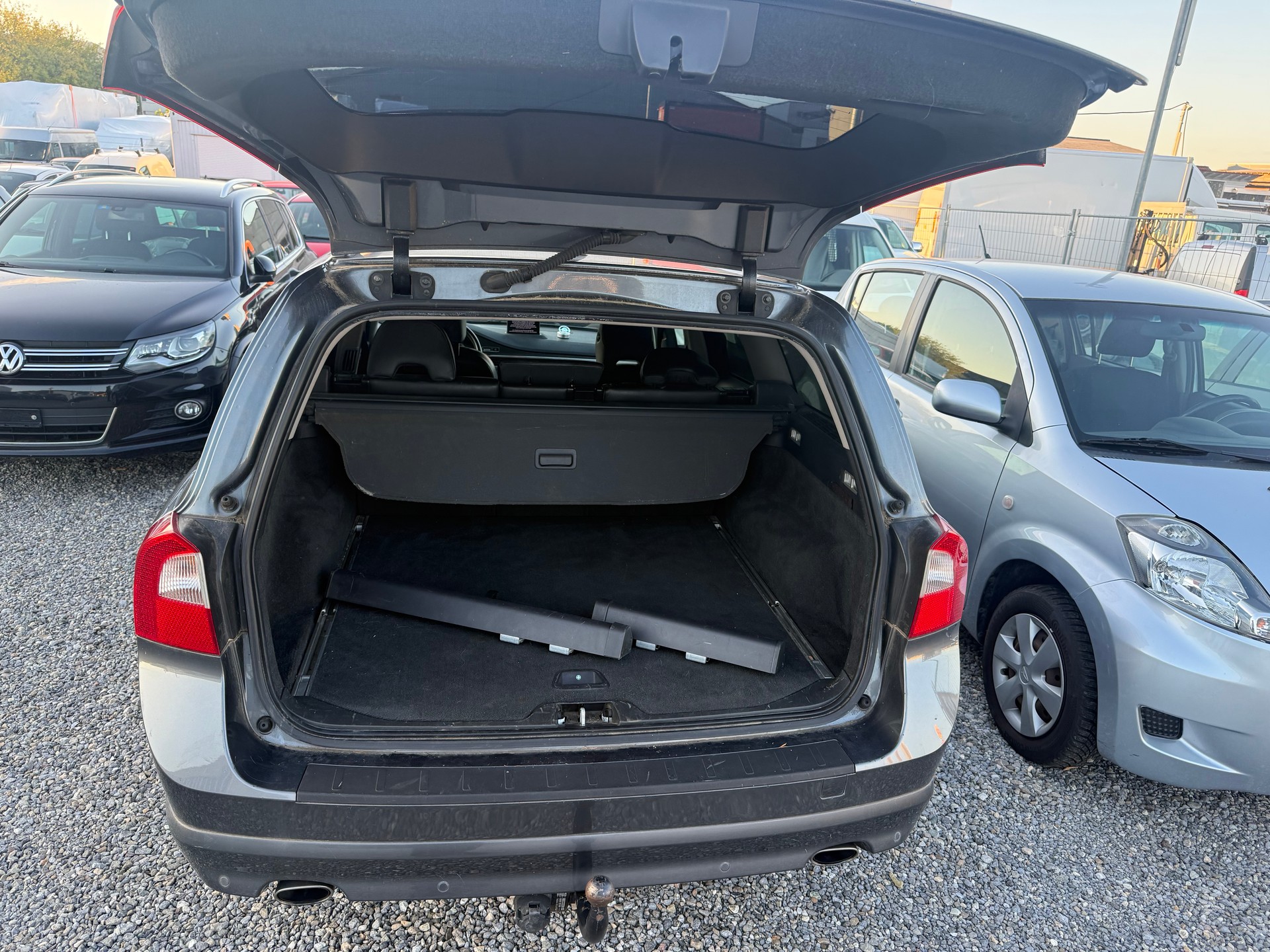 VOLVO V70 D5 AWD Kinetic Geartronic-image-3