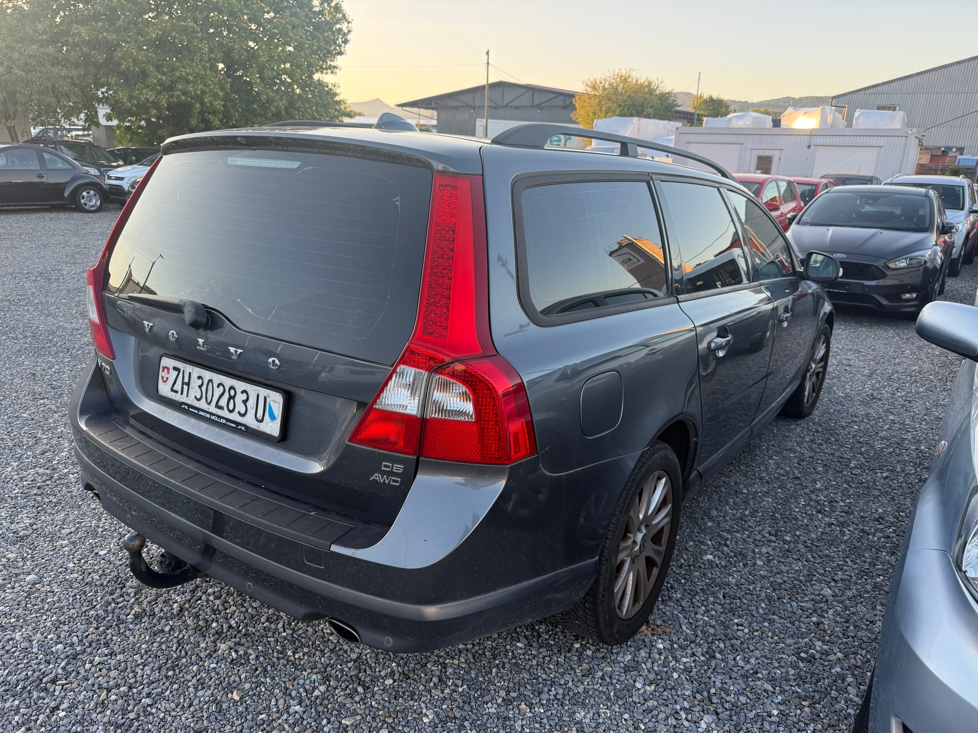 VOLVO V70 D5 AWD Kinetic Geartronic-image-2