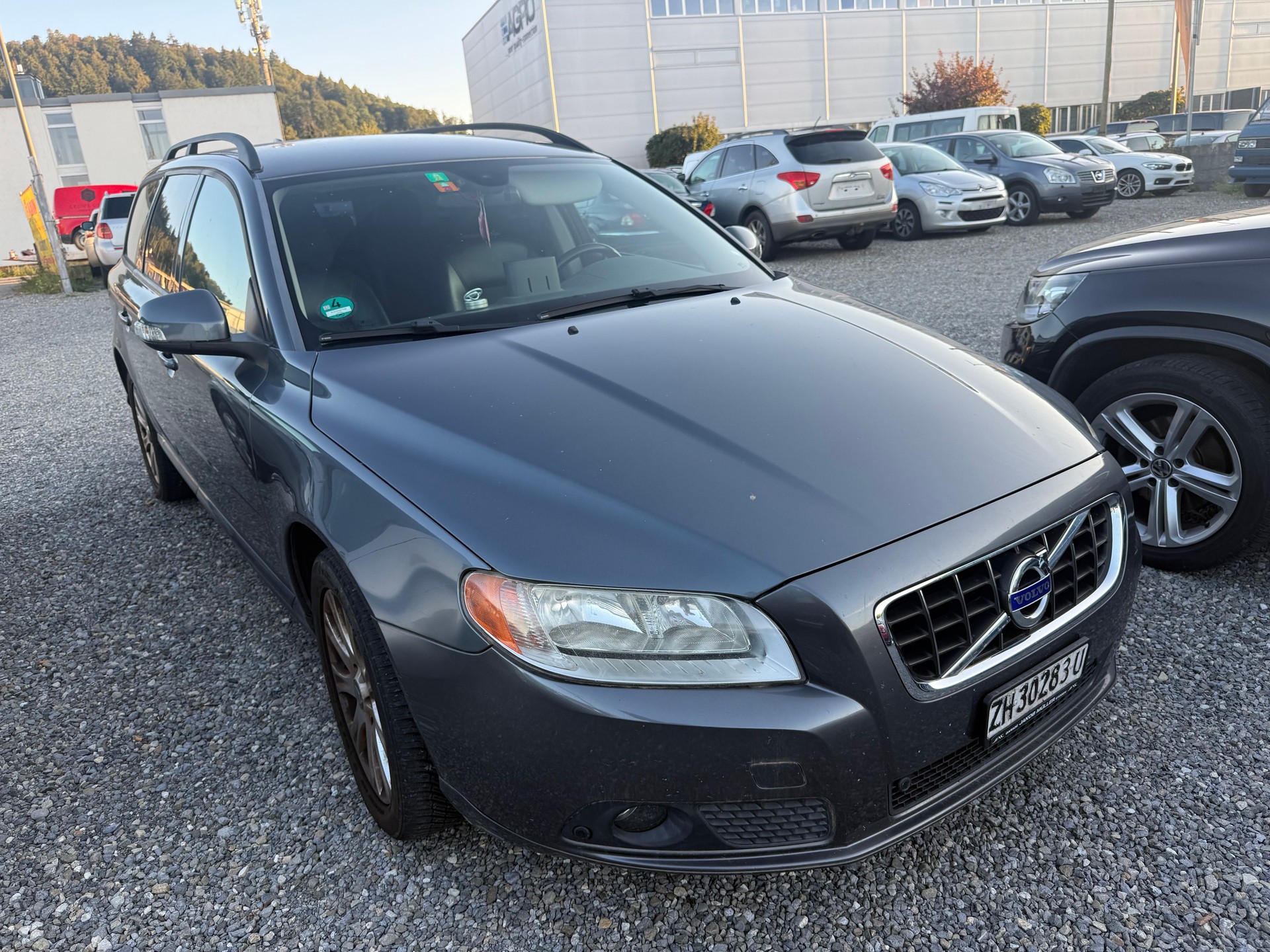 VOLVO V70 D5 AWD Kinetic Geartronic-image-1