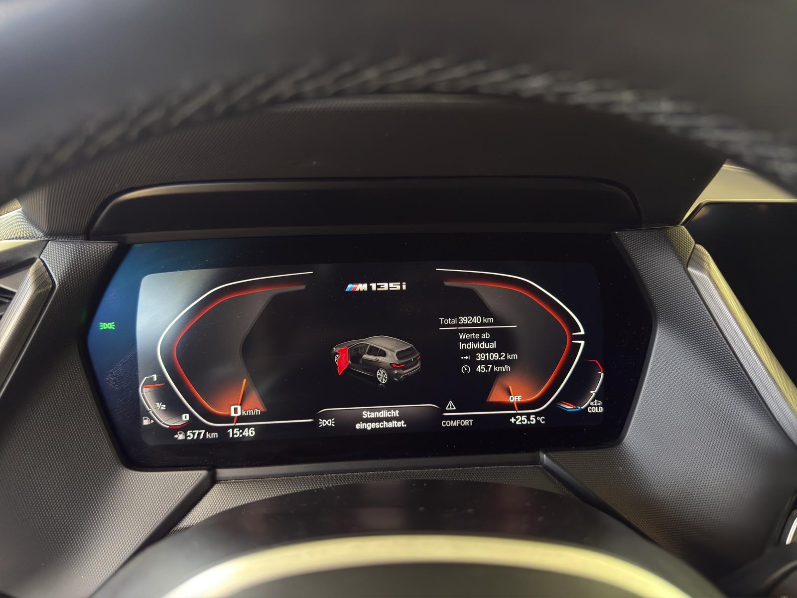 BMW M135i xDrive M-Performance Paket-image-11