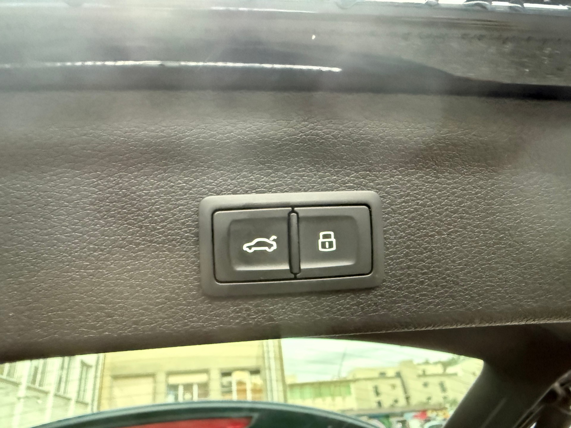 AUDI Q3 35 TDI S-tronic-image-13