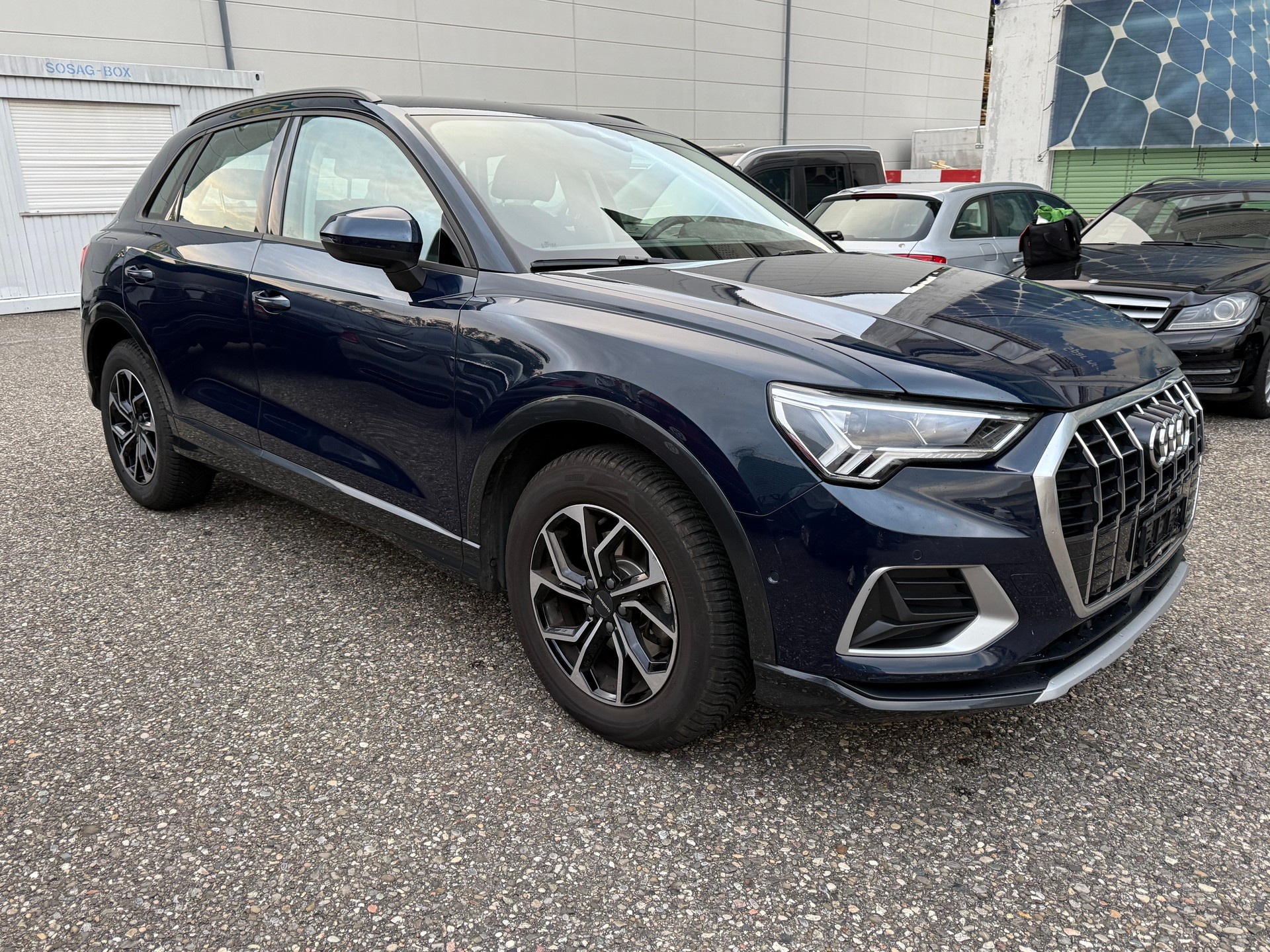 AUDI Q3 35 TDI S-tronic-image-4