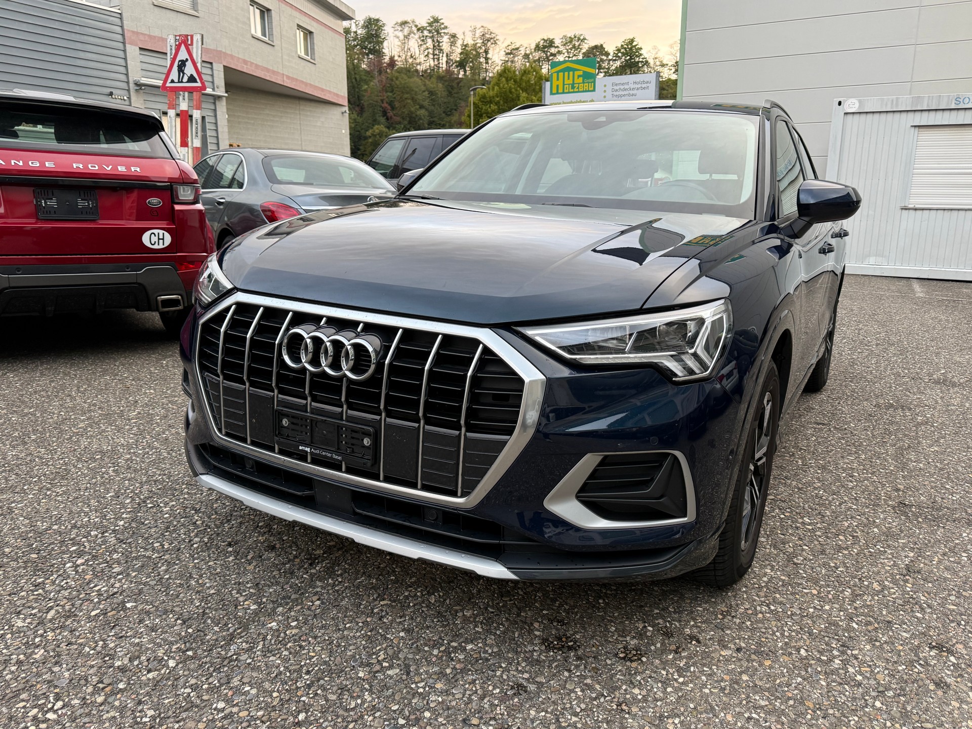 AUDI Q3 35 TDI S-tronic-image-1