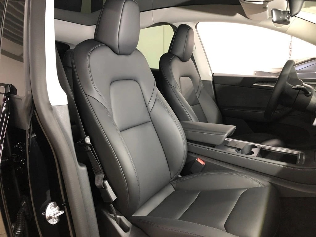 TESLA Model Y Black-Performance 534PSAllrad / Autopilot 3.0 inkl. FSD / AHK-image-6