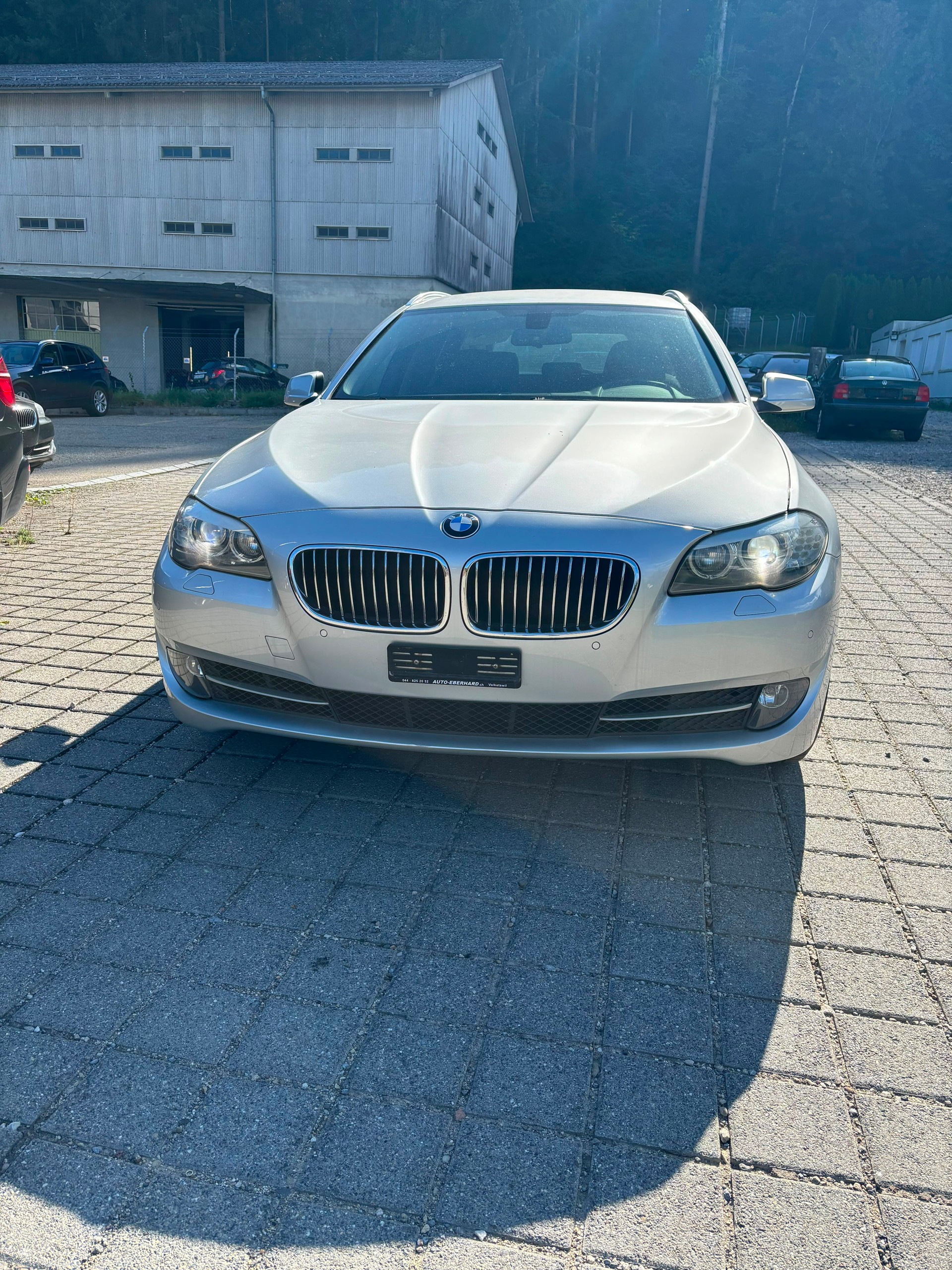 BMW 528i xDrive Touring Steptronic-image-1