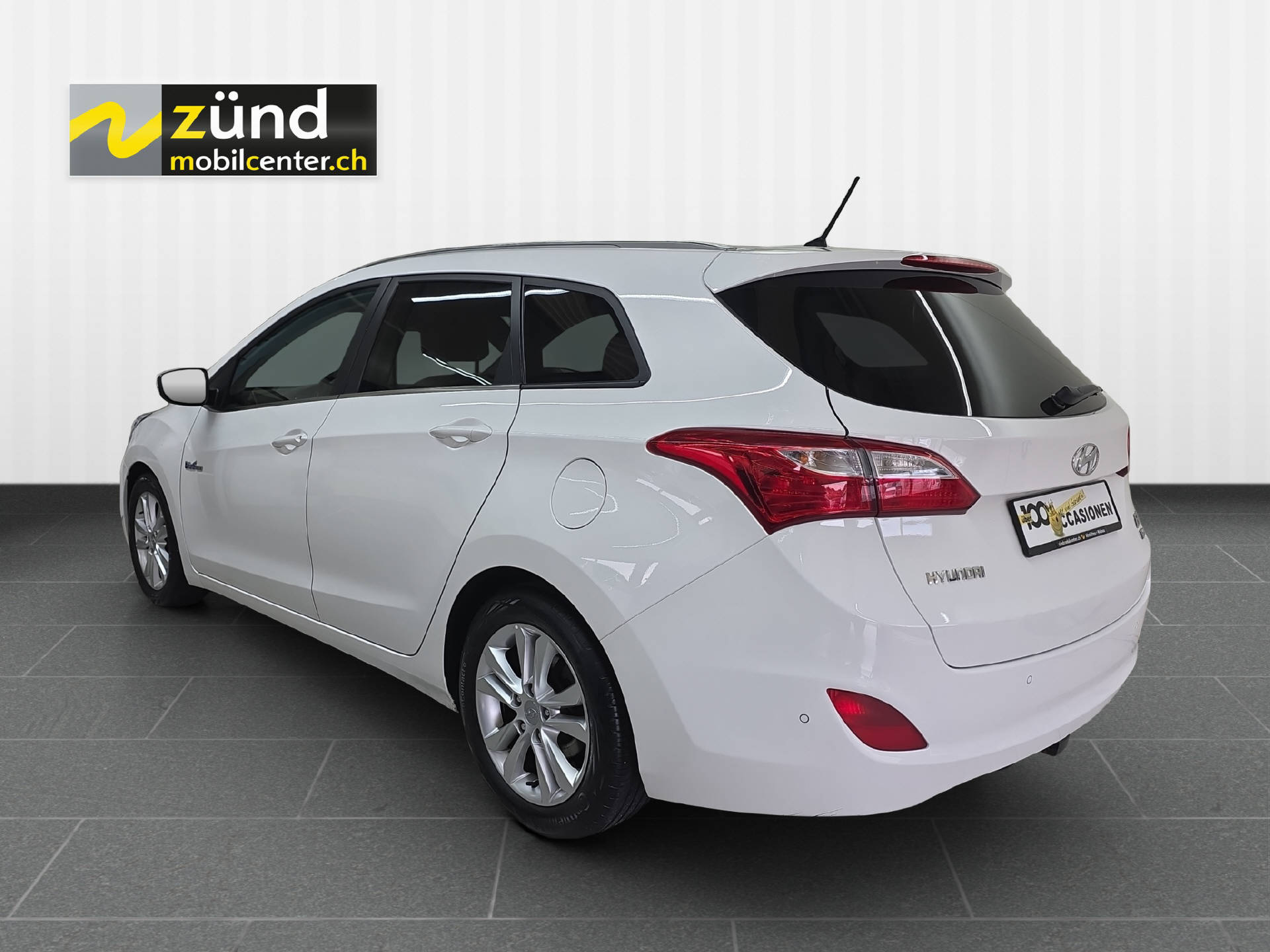 HYUNDAI i30 Wagon 1.6 GDi Premium-image-3