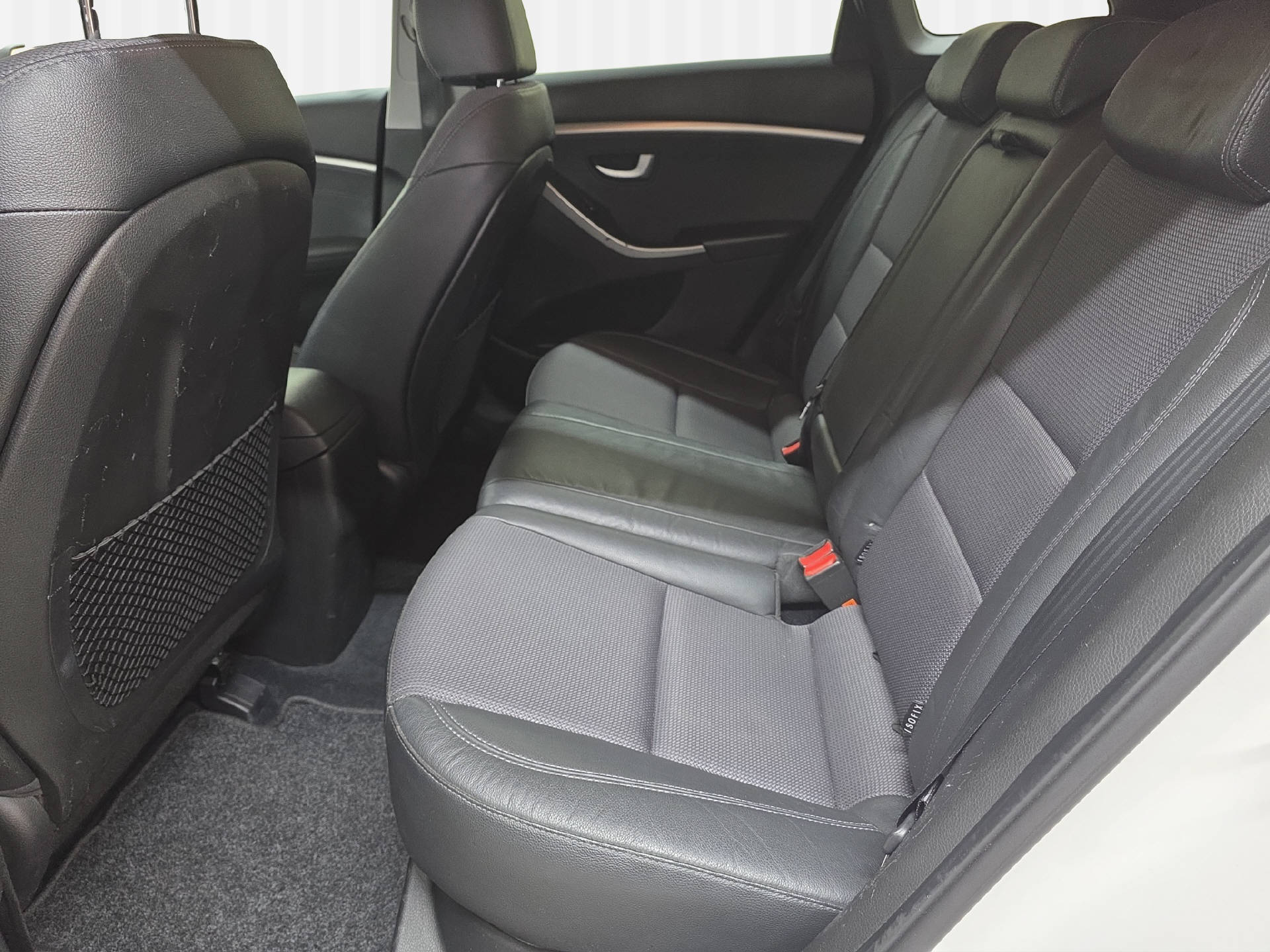 HYUNDAI i30 Wagon 1.6 GDi Premium-image-10