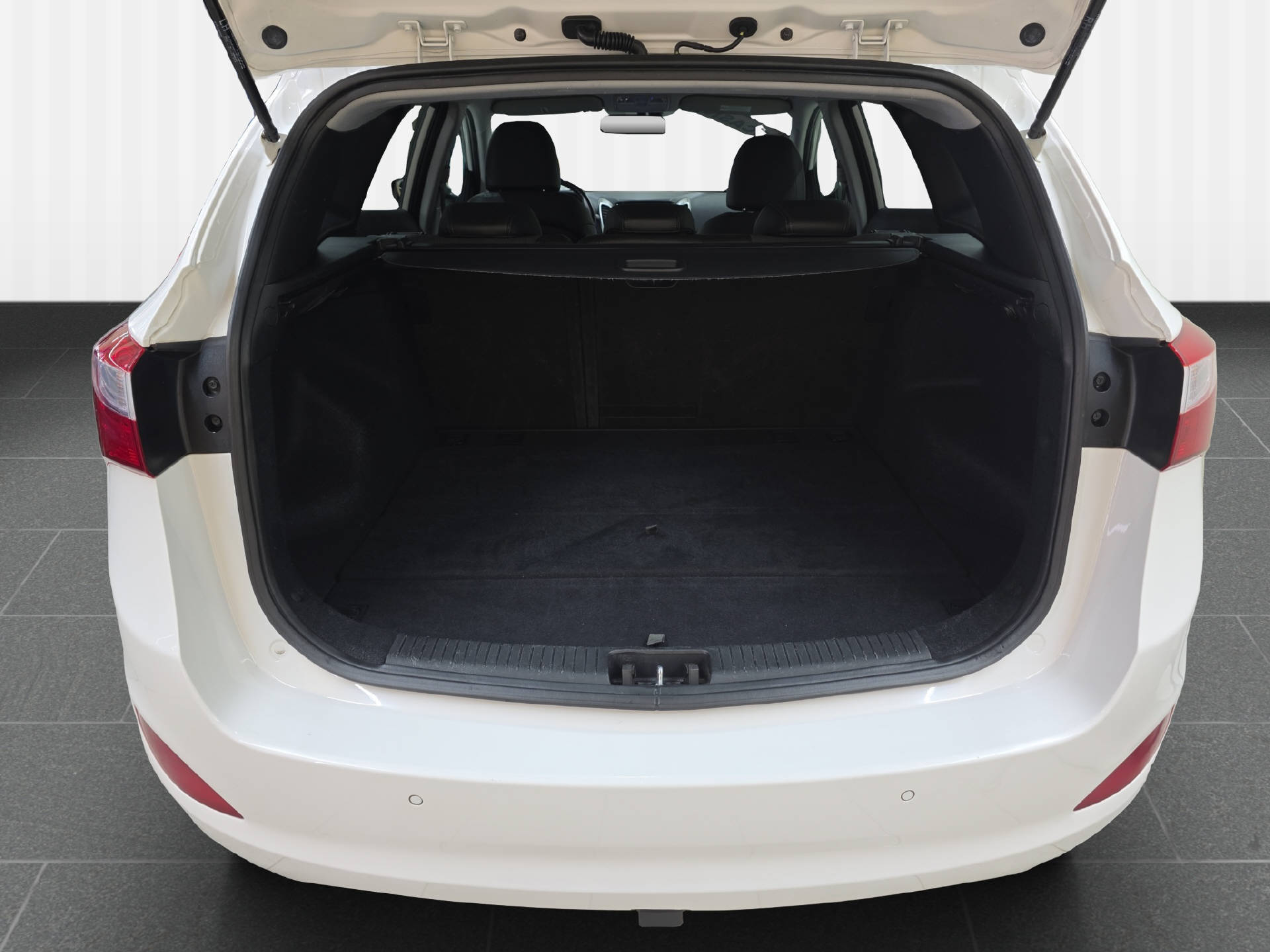 HYUNDAI i30 Wagon 1.6 GDi Premium-image-12