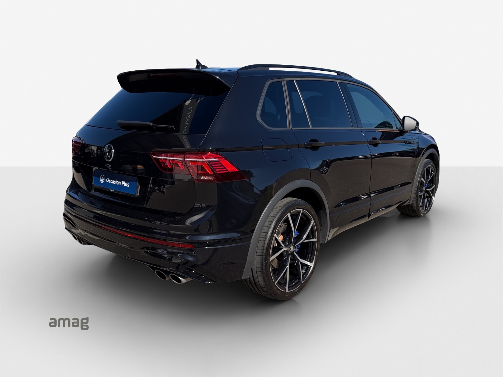 VW Tiguan 2.0TSI R 4Motion DSG-image-4