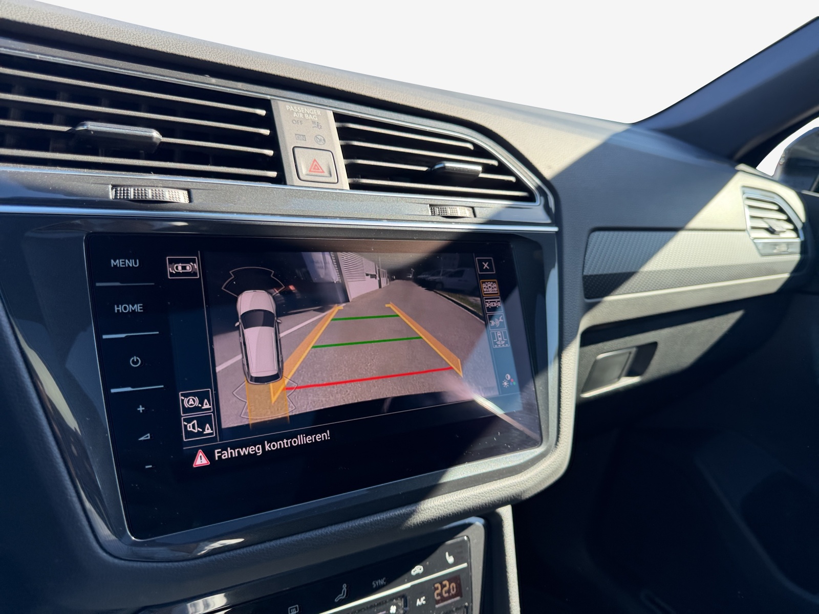 VW Tiguan 2.0TSI R 4Motion DSG-image-15
