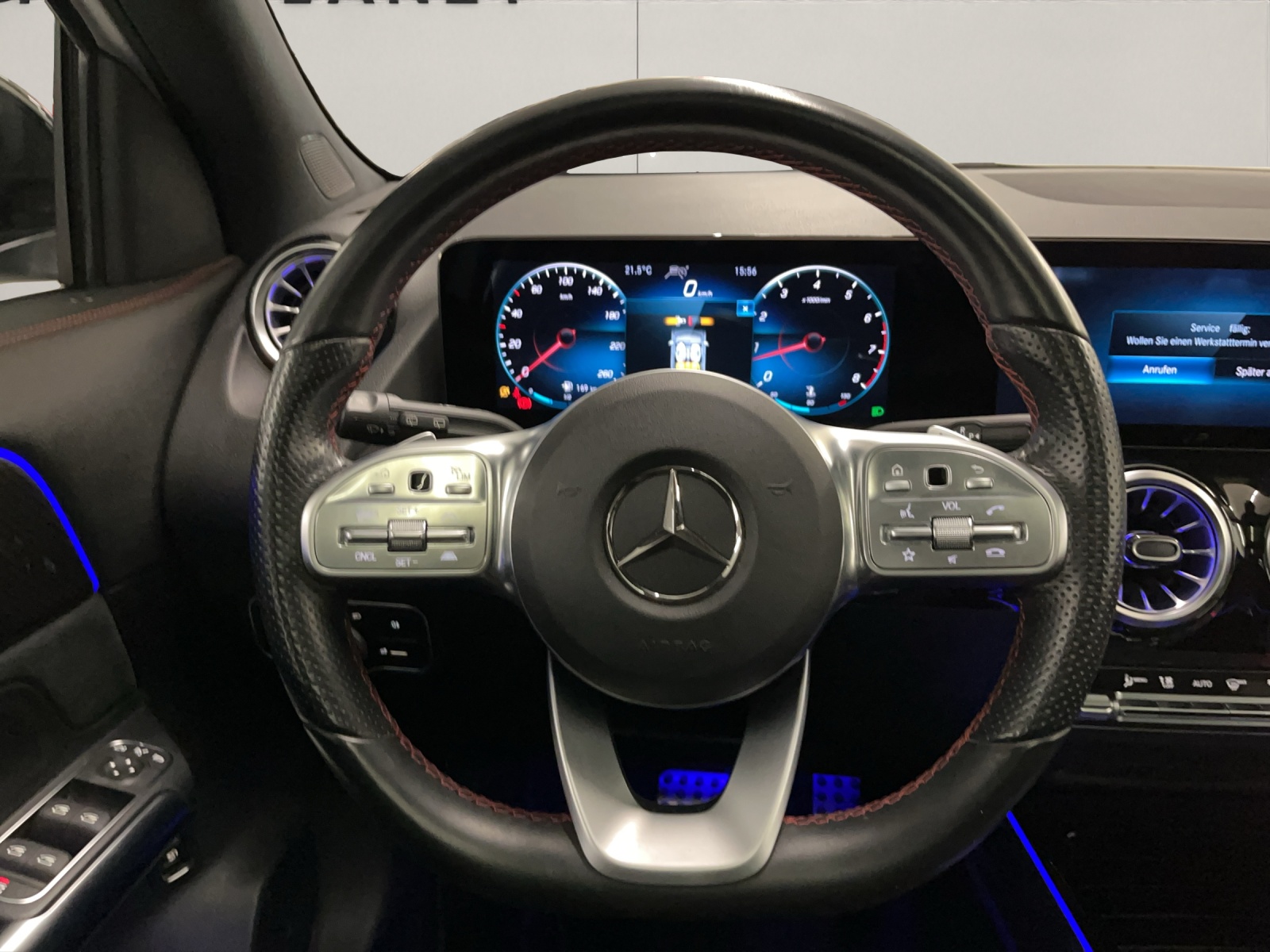 MERCEDES-BENZ GLA-Klasse H247 GLA 250 AMG Line 4matic-image-8