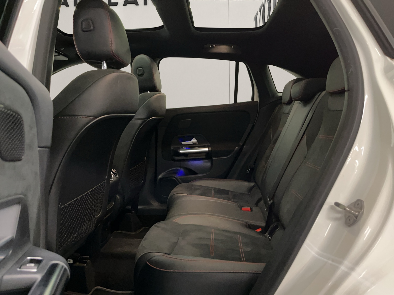MERCEDES-BENZ GLA-Klasse H247 GLA 250 AMG Line 4matic-image-13