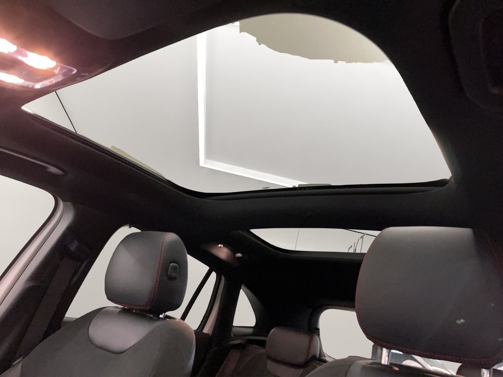 MERCEDES-BENZ GLA-Klasse H247 GLA 250 AMG Line 4matic-image-14