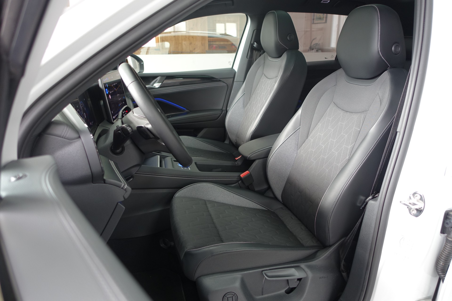 VW Tiguan 2.0 TSI Goal DSG 4motion-image-15