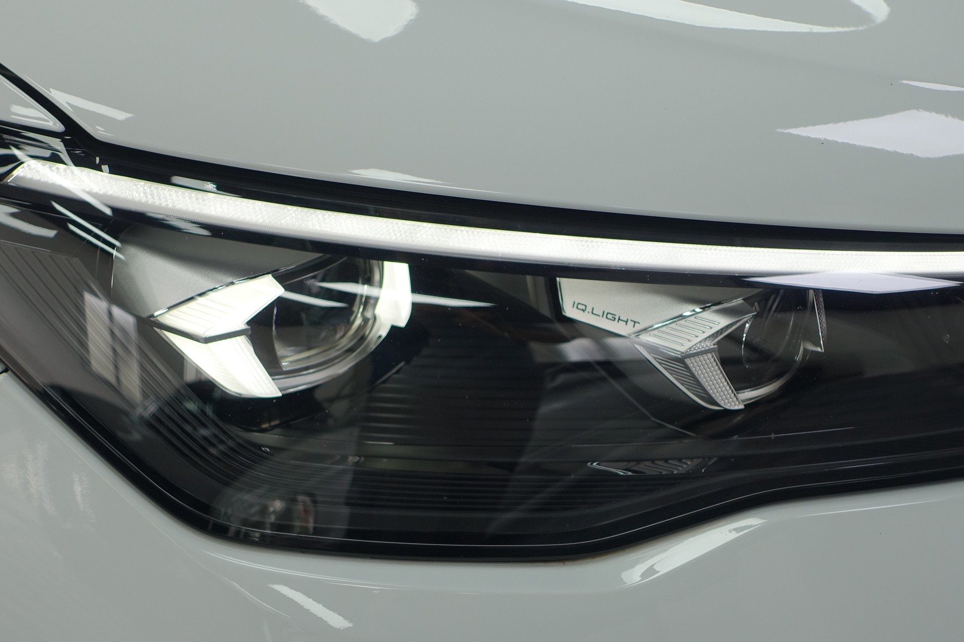 VW Tiguan 2.0 TSI Goal DSG 4motion-image-6