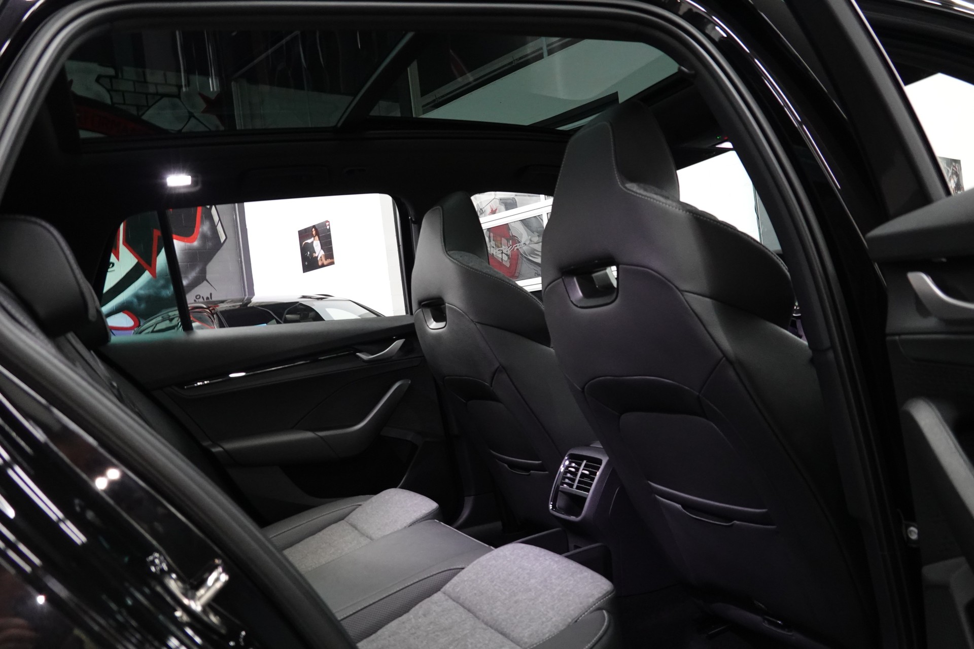 SKODA OCTAVIA COMBI 2.0 TSI DSG BLACK SPORT LINE 4x4-image-40