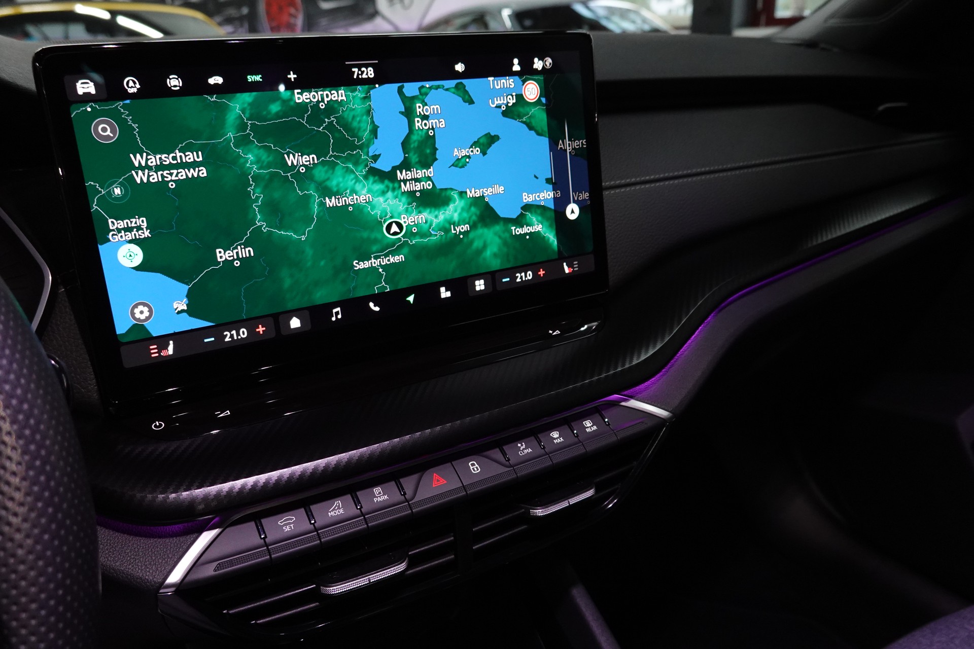 SKODA OCTAVIA COMBI 2.0 TSI DSG BLACK SPORT LINE 4x4-image-25