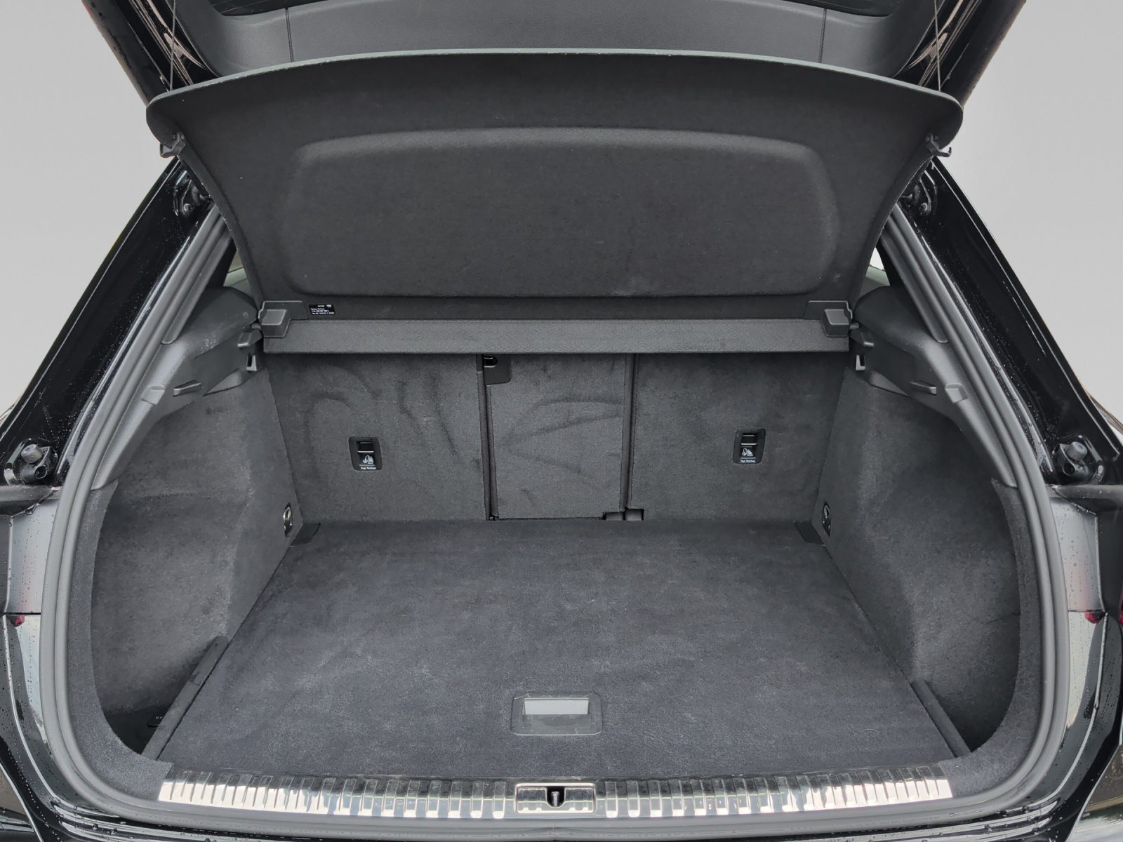 AUDI Q3 35 TFSI S line Attraction S-tronic-image-11