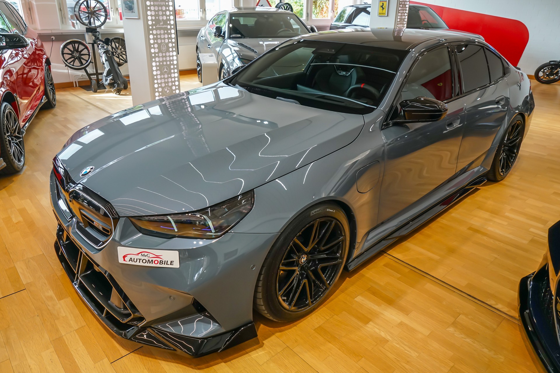 BMW M5 xDrive Individual Storm Bay-image-14