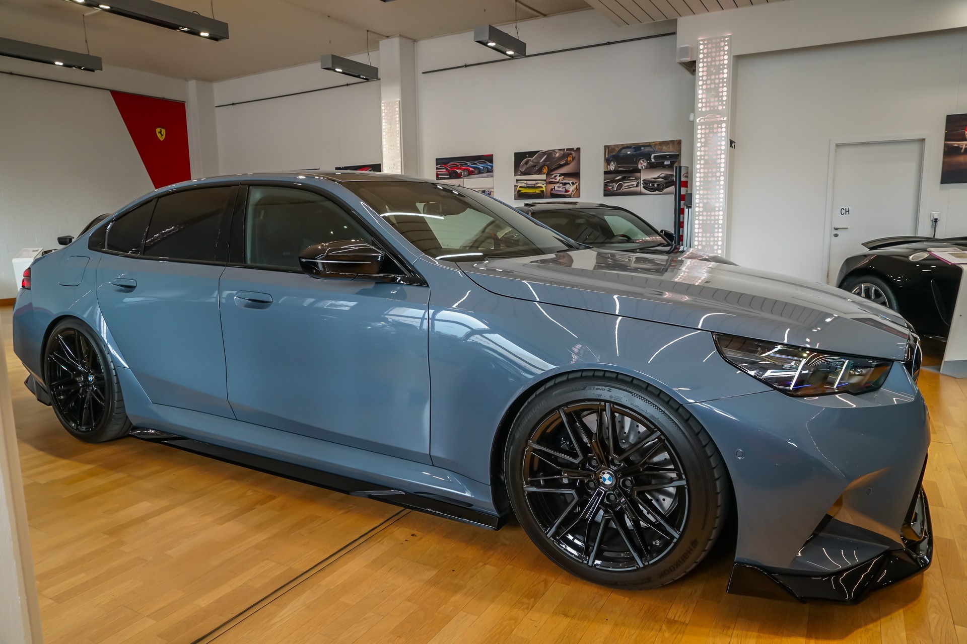 BMW M5 xDrive Individual Storm Bay-image-13