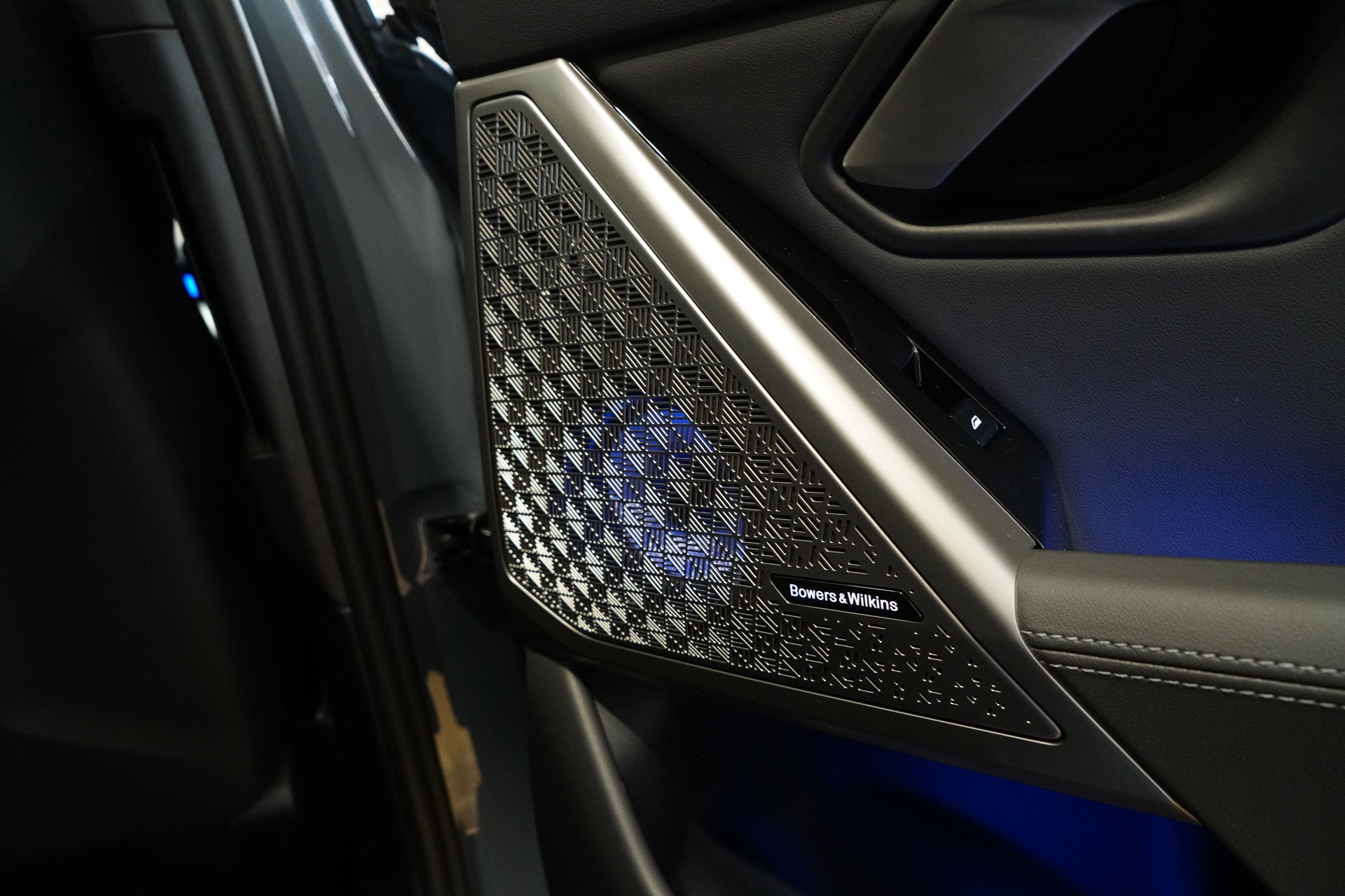 BMW M5 xDrive Touring Individual Storm Bay-image-25