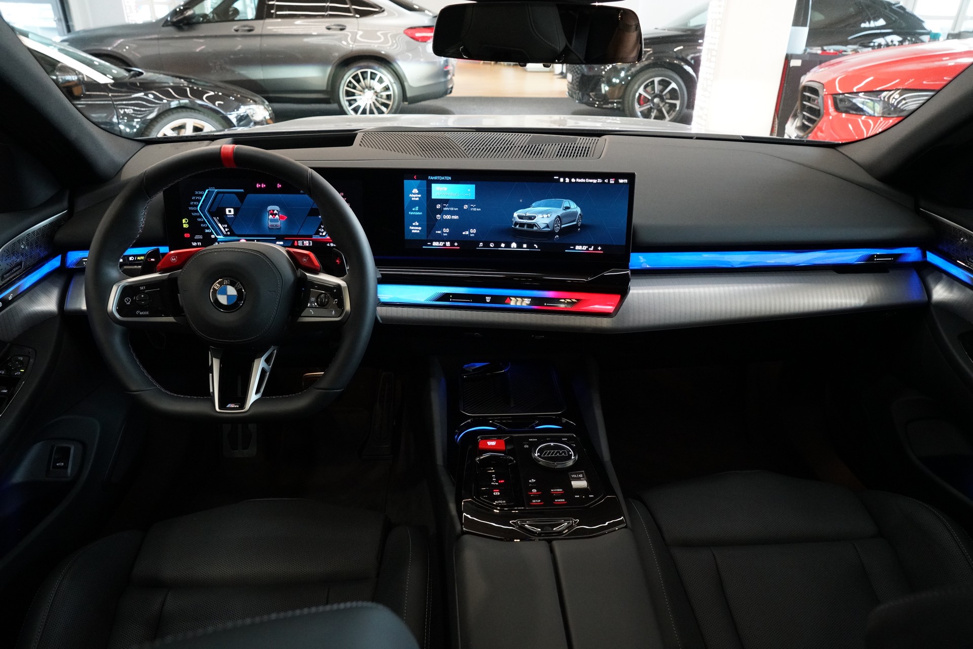 BMW M5 xDrive Touring Individual Storm Bay-image-16