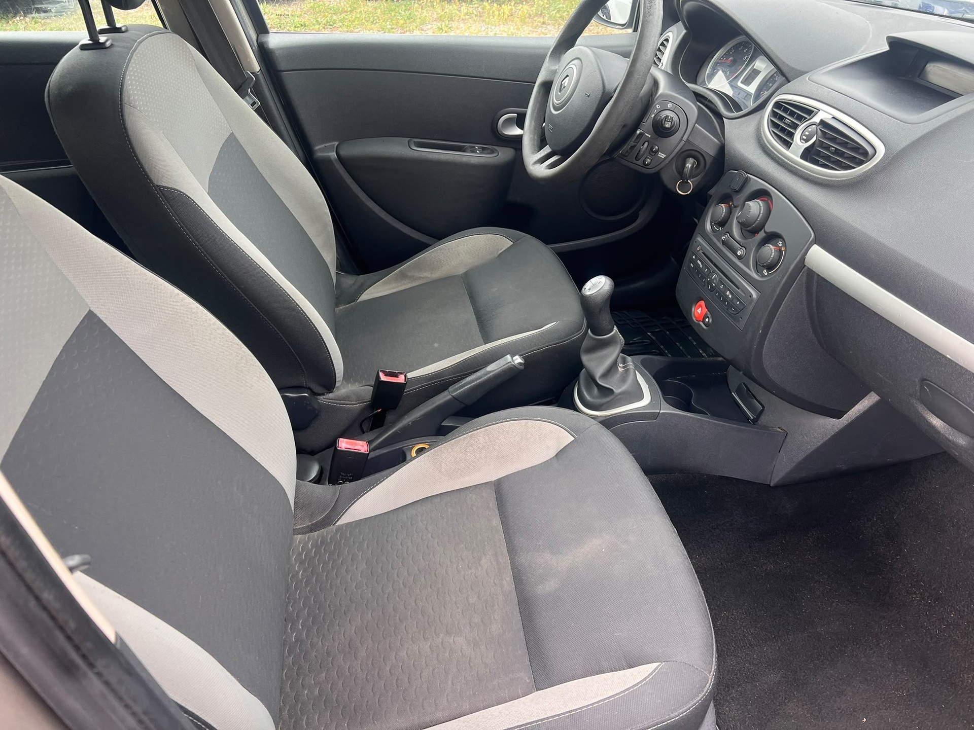 RENAULT Clio 1.2 16V Turbo S-image-8