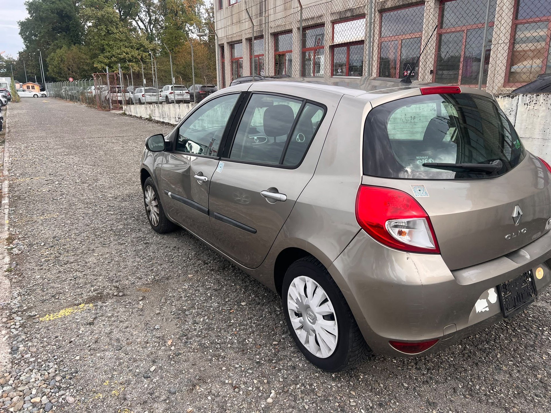 RENAULT Clio 1.2 16V Turbo S-image-3