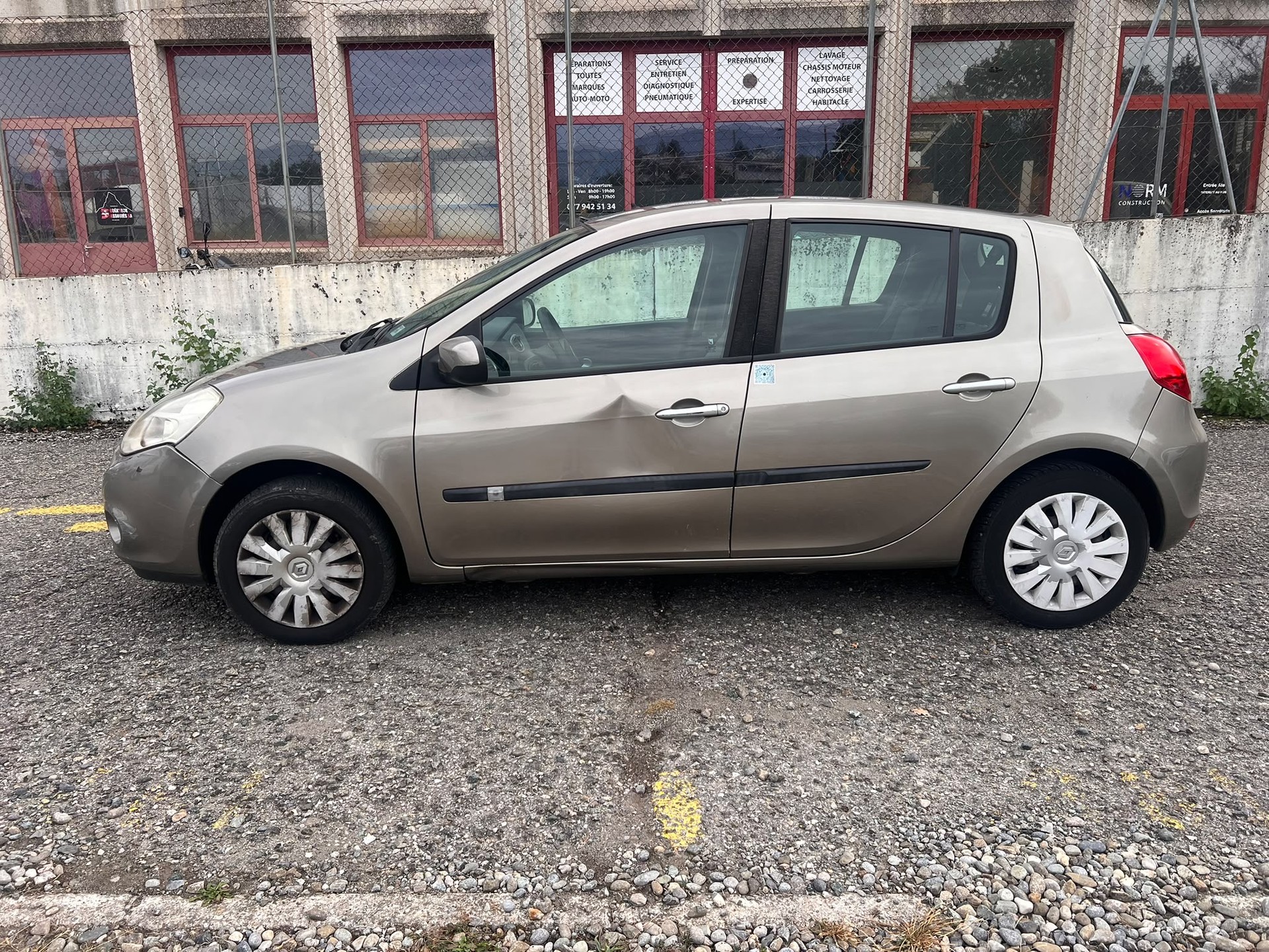 RENAULT Clio 1.2 16V Turbo S-image-5