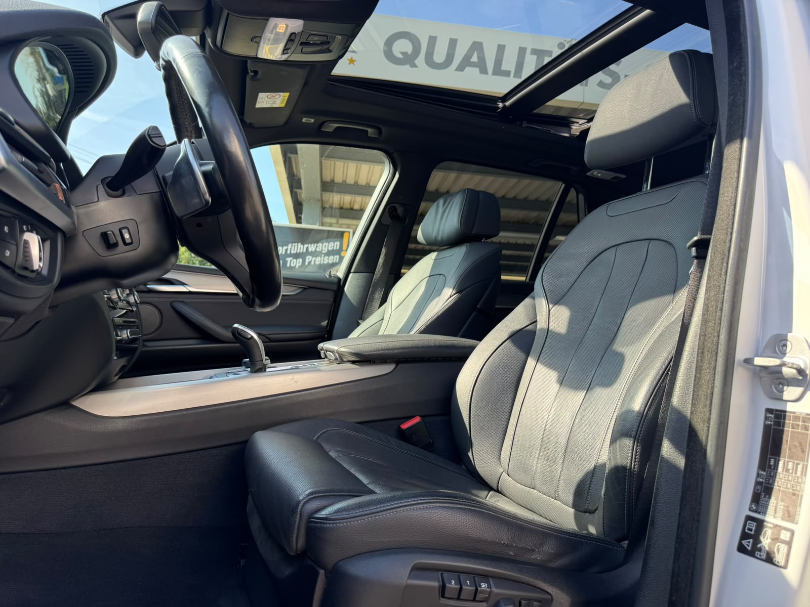 BMW X5 xDrive M50d Steptronic-image-13