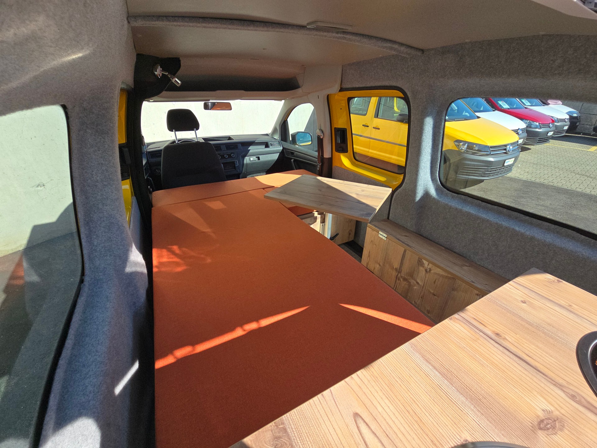 VW GEOVAN L - 102 PS - Benzin - Klima - PDC - DAB+ - 2 x Schiebetür - grosses Fensterpaket-image-11