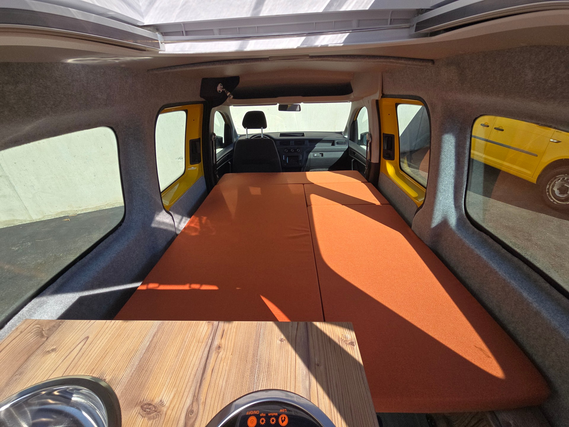 VW GEOVAN L - 102 PS - Benzin - Klima - PDC - DAB+ - 2 x Schiebetür - grosses Fensterpaket-image-15