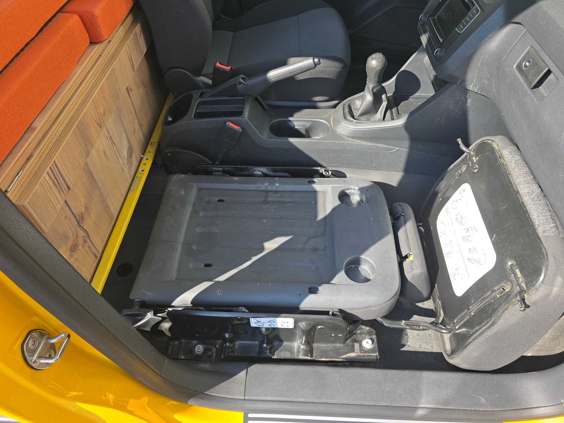 VW GEOVAN L - 102 PS - Benzin - Klima - PDC - DAB+ - 2 x Schiebetür - grosses Fensterpaket-image-10