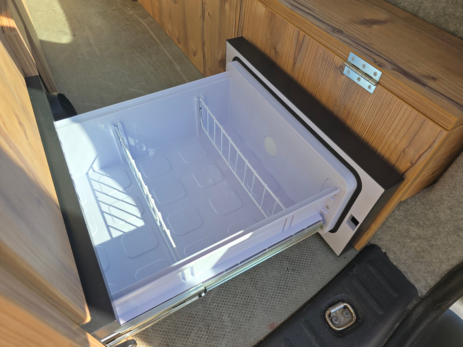 VW GEOVAN L - 102 PS - Benzin - Klima - PDC - DAB+ - 2 x Schiebetür - grosses Fensterpaket-image-5
