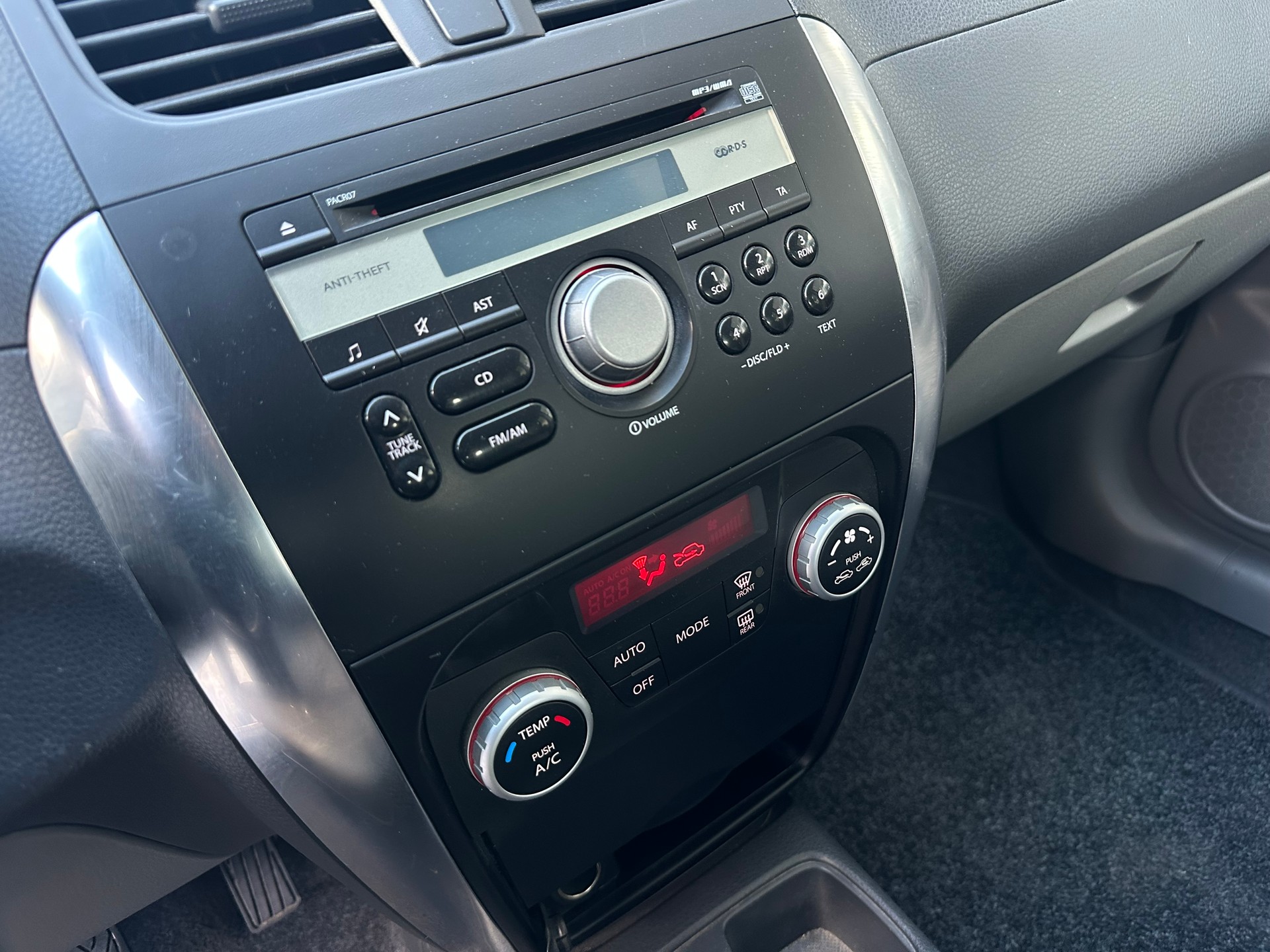 SUZUKI SX4 1.6 16V GL Top Barry 4WD-image-8