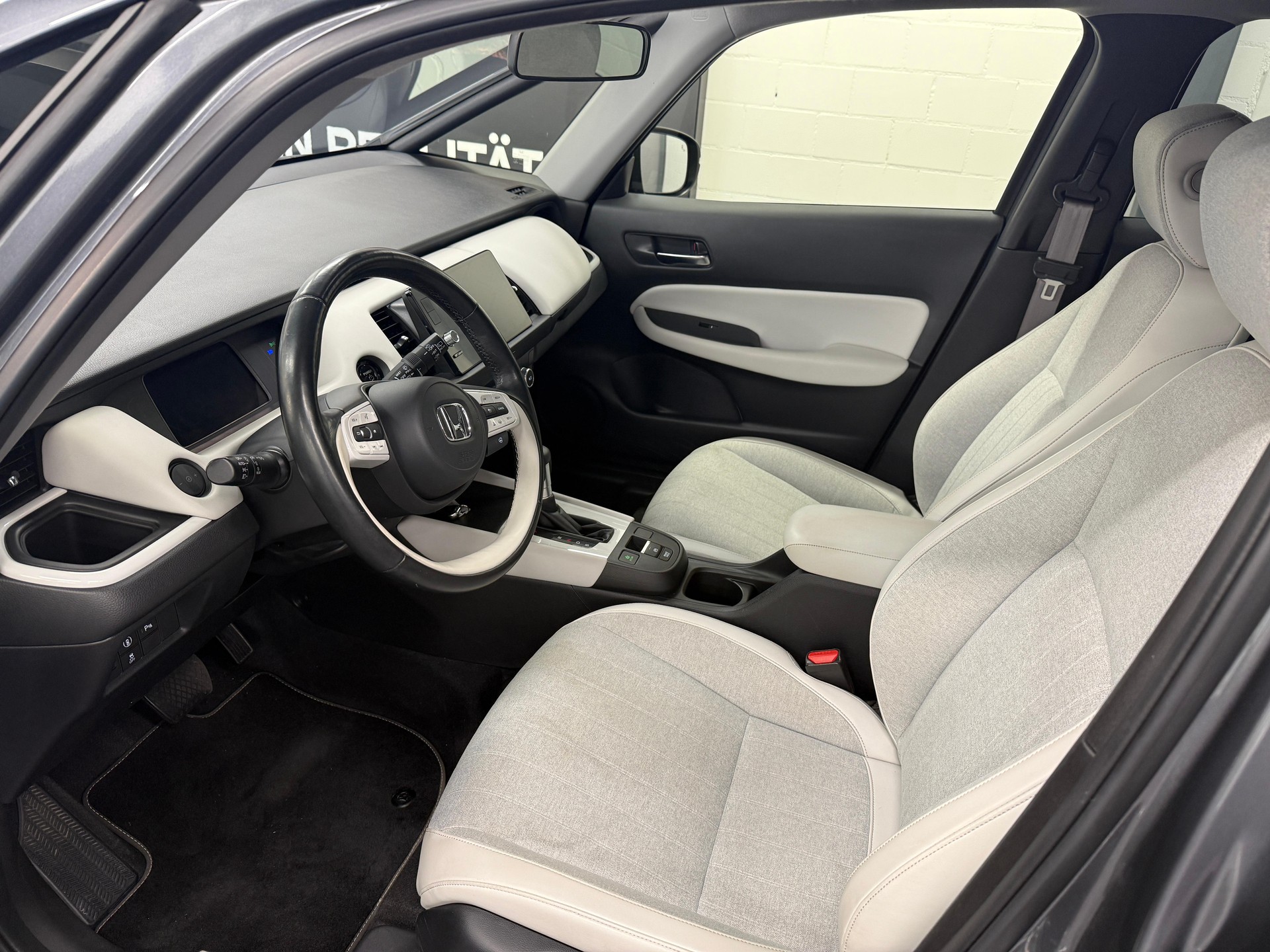 HONDA Jazz 1.5 i-MMD Executive-image-6