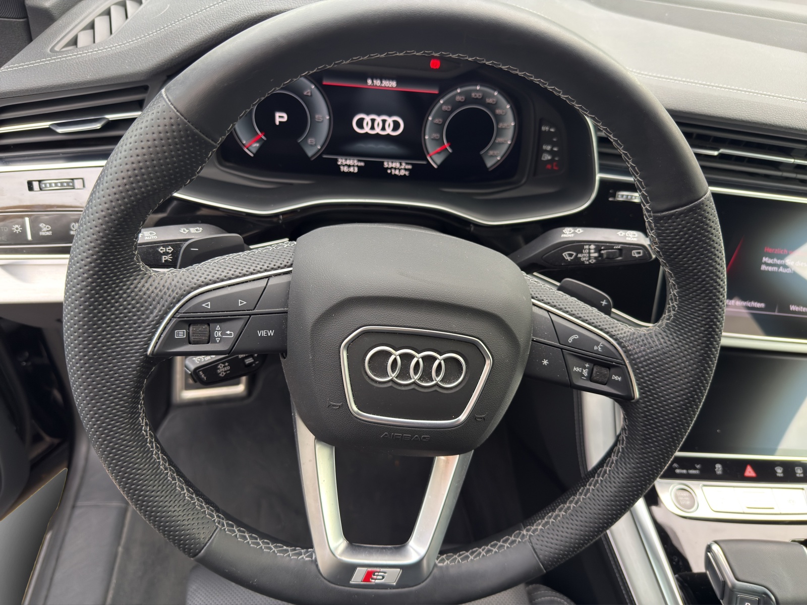 AUDI Q8 SUV 50 TDI quattro tiptronic-image-9