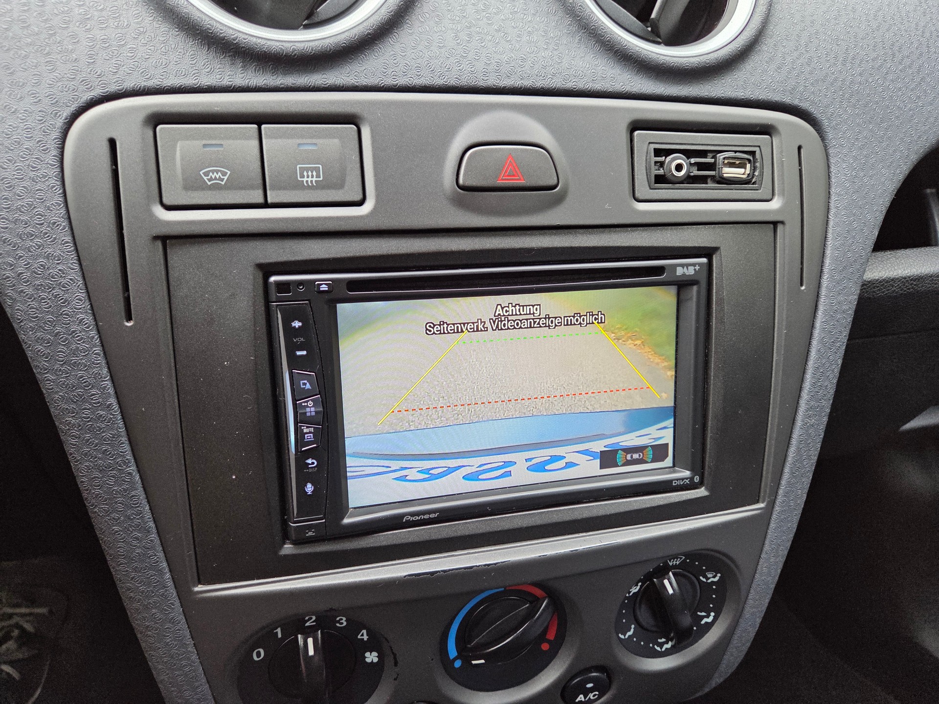 FORD Fusion 1.6 16V Trend-image-11