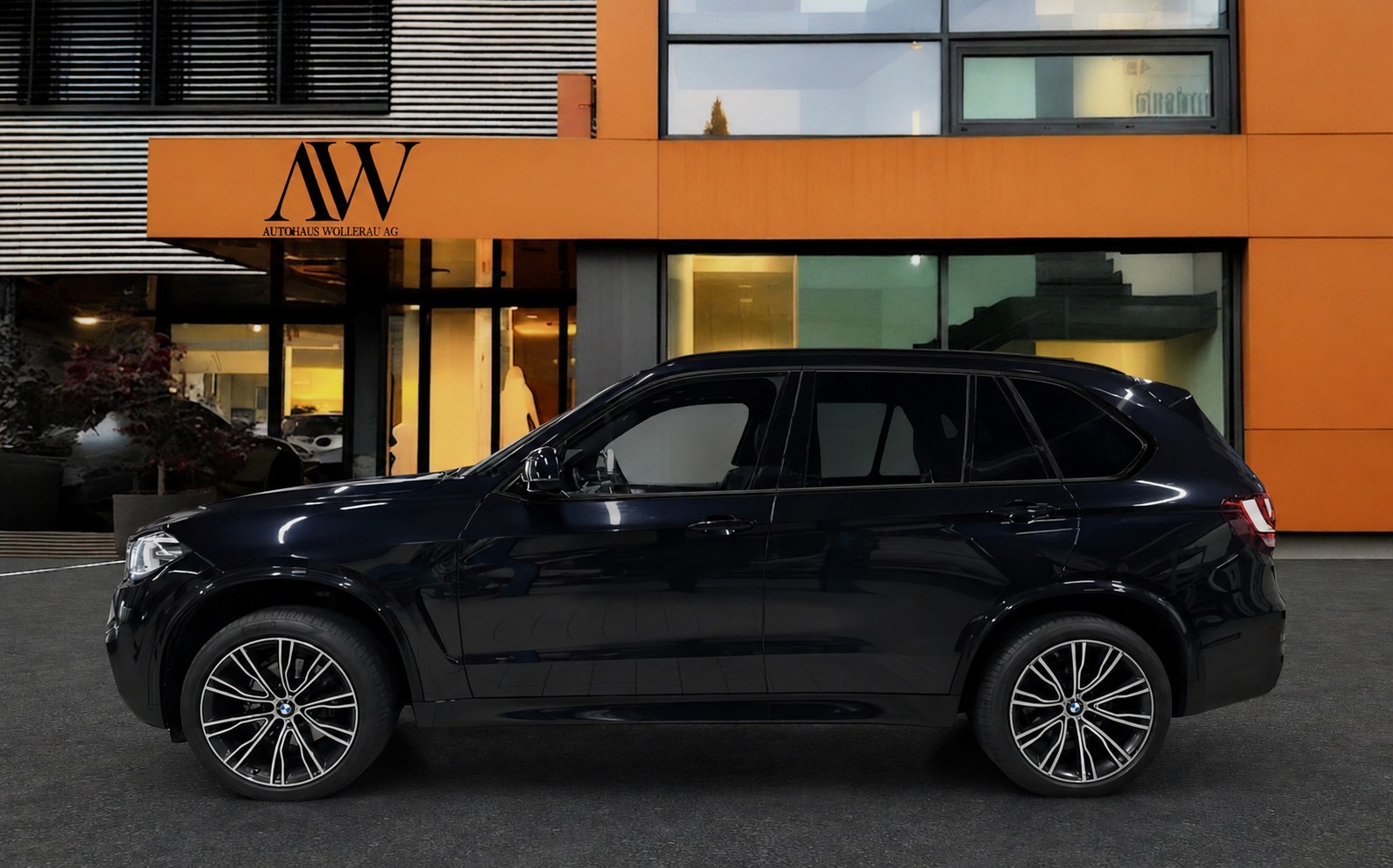 BMW X5 30d M Sport xDrive SAG / CH-Fz-Gratis Service/Pano-AHK-ACC-Totwinkel-Harman Kardon-Top Zustand-image-2