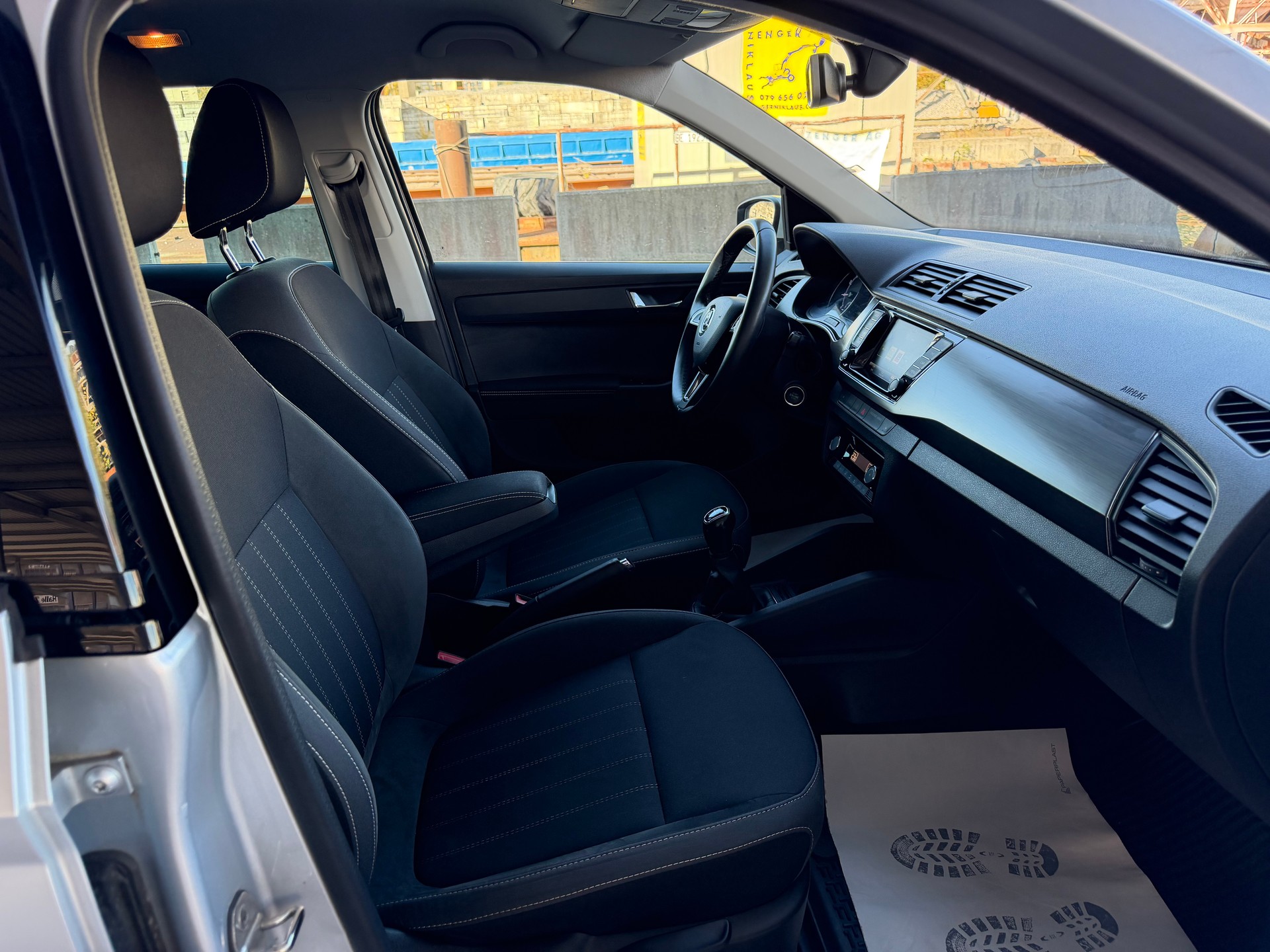 SKODA Fabia 1.0 TSI Ambition-image-9