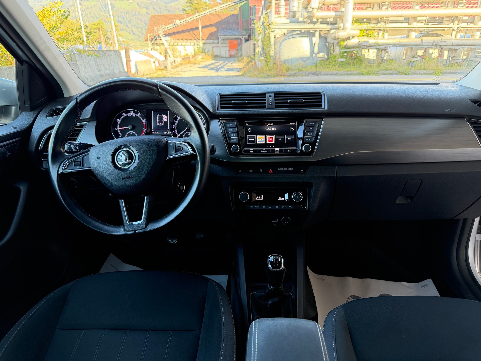 SKODA Fabia 1.0 TSI Ambition-image-10