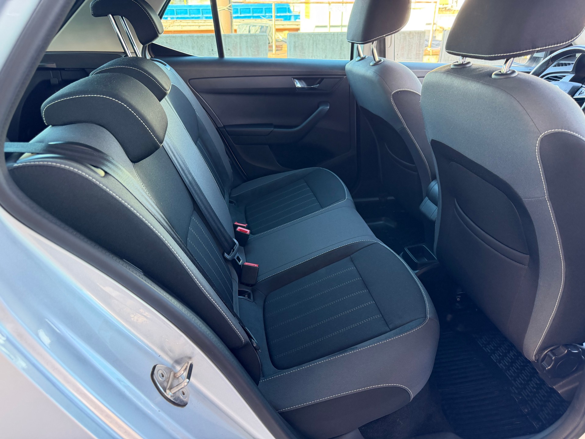 SKODA Fabia 1.0 TSI Ambition-image-11