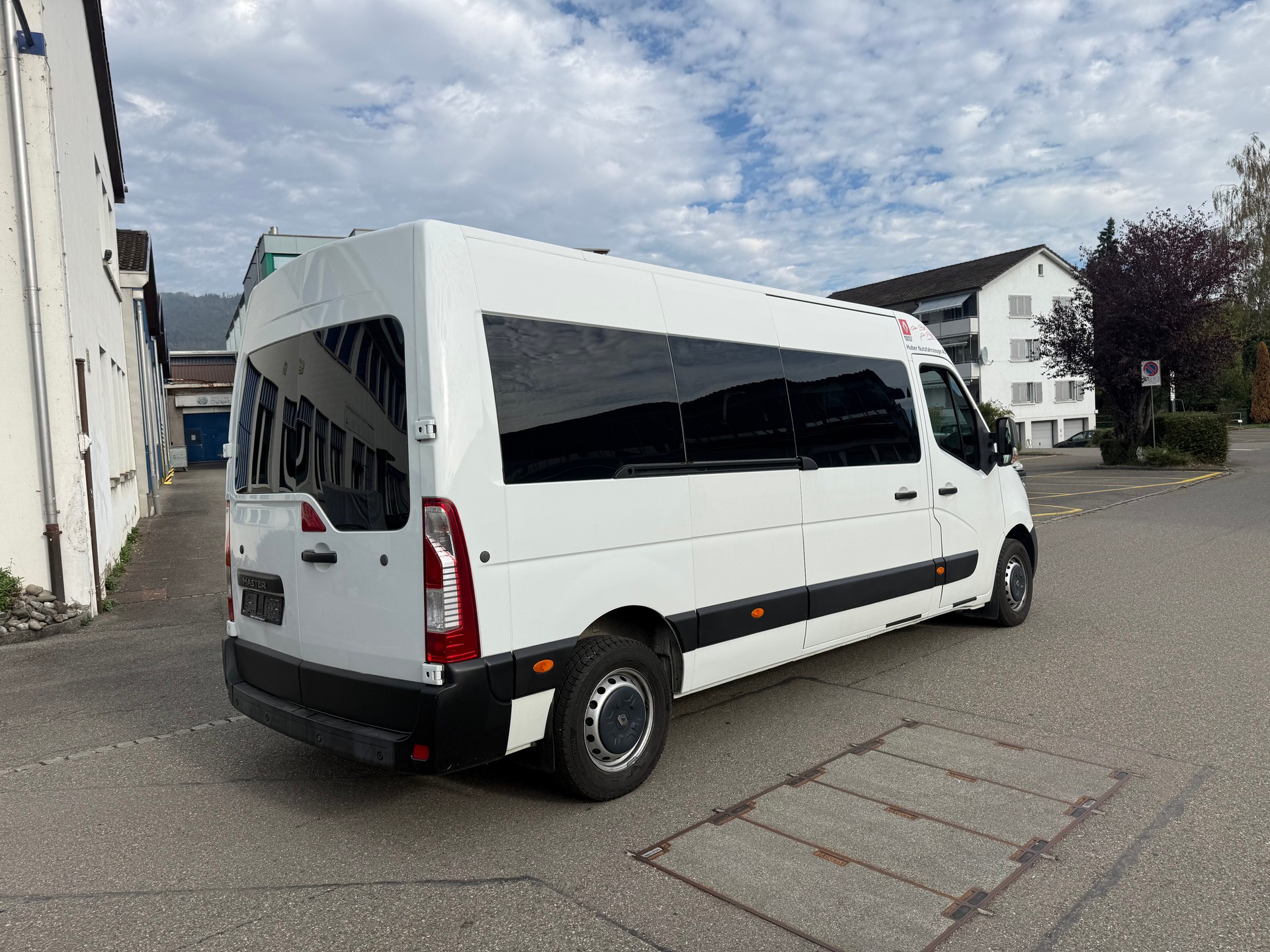 RENAULT Master T39 2.3dCi Minibus 17 L3H2 Quickshift-image-3