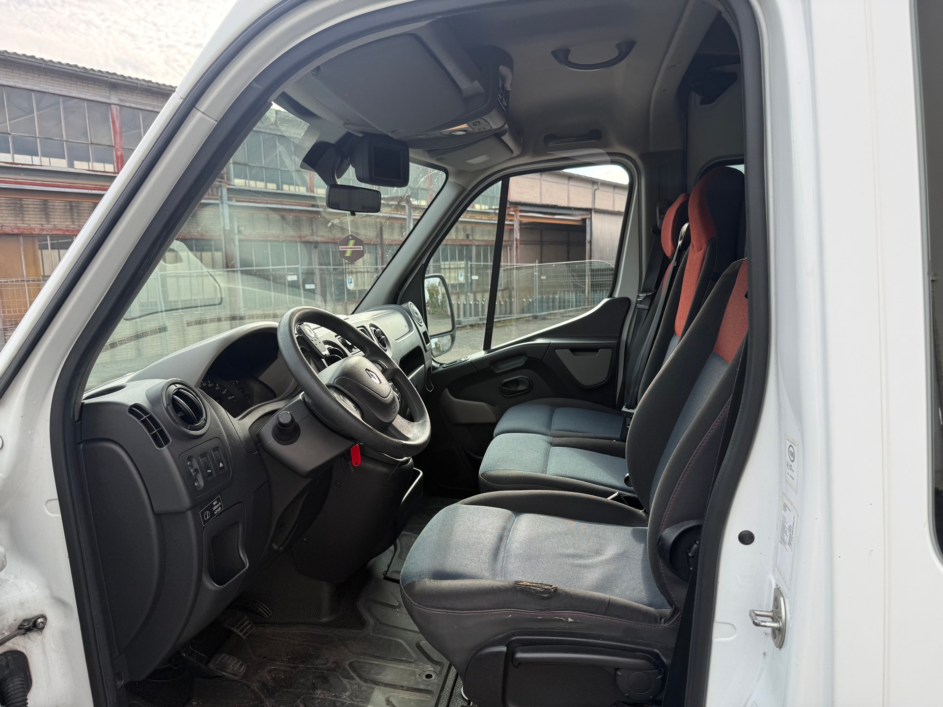 RENAULT Master T39 2.3dCi Minibus 17 L3H2 Quickshift-image-11