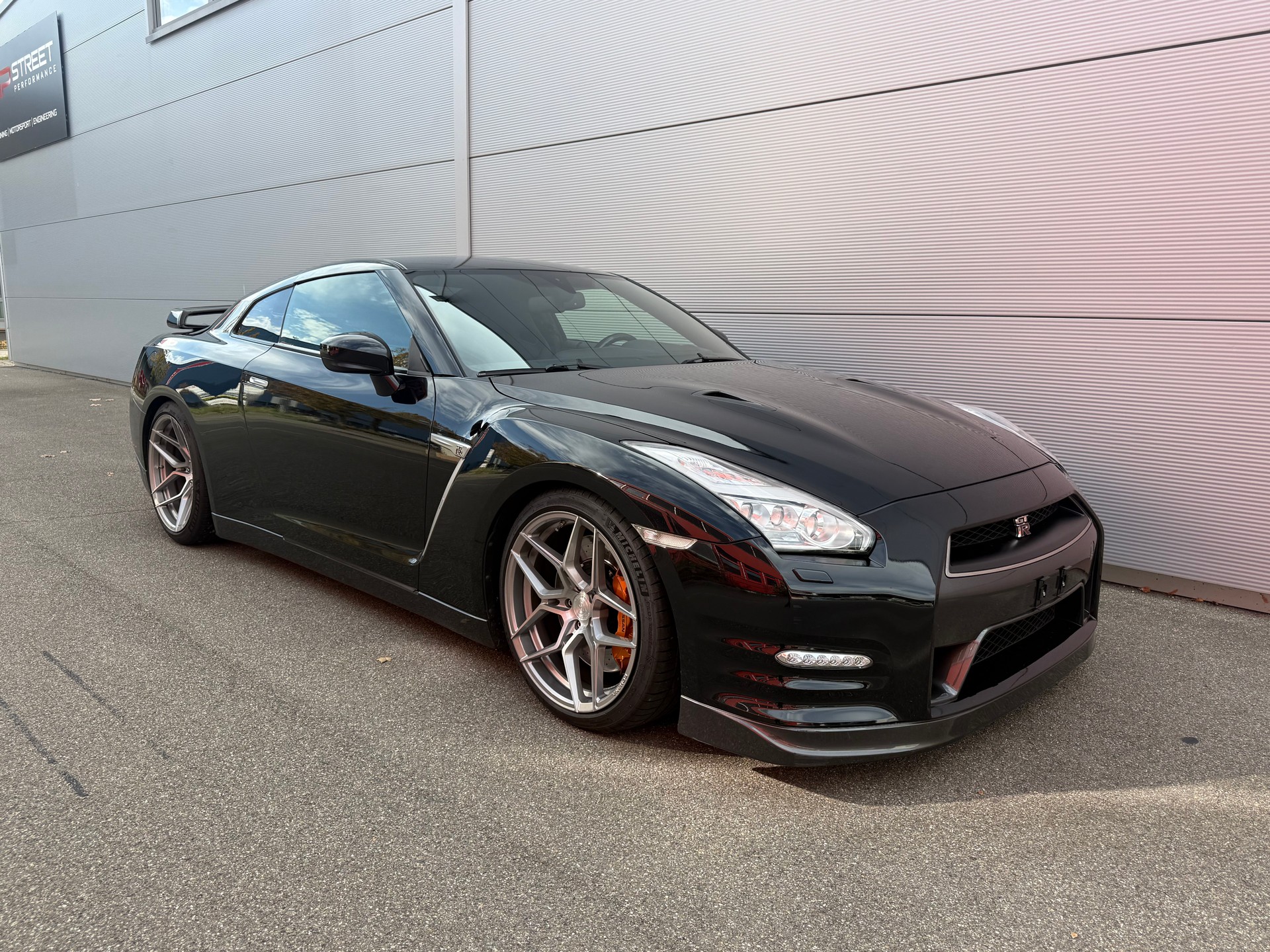 NISSAN GT-R 3.8 V6 Biturbo Black Edition-image-0